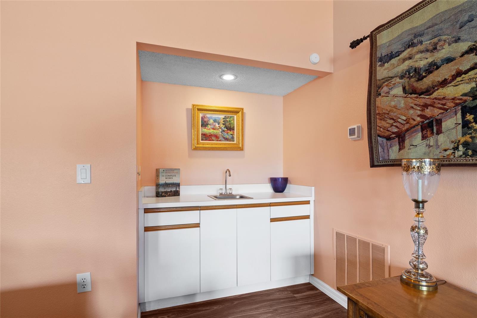 HUNTERS GROVE - Residential