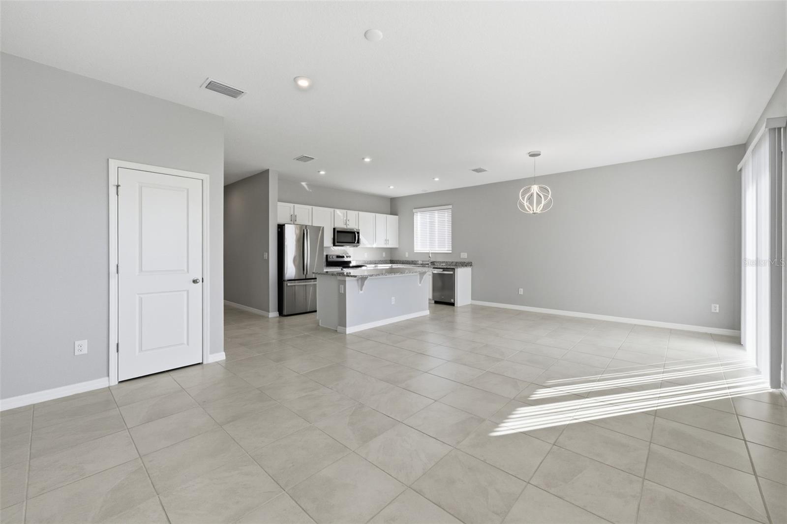 LEGENDS POINTE - Residential