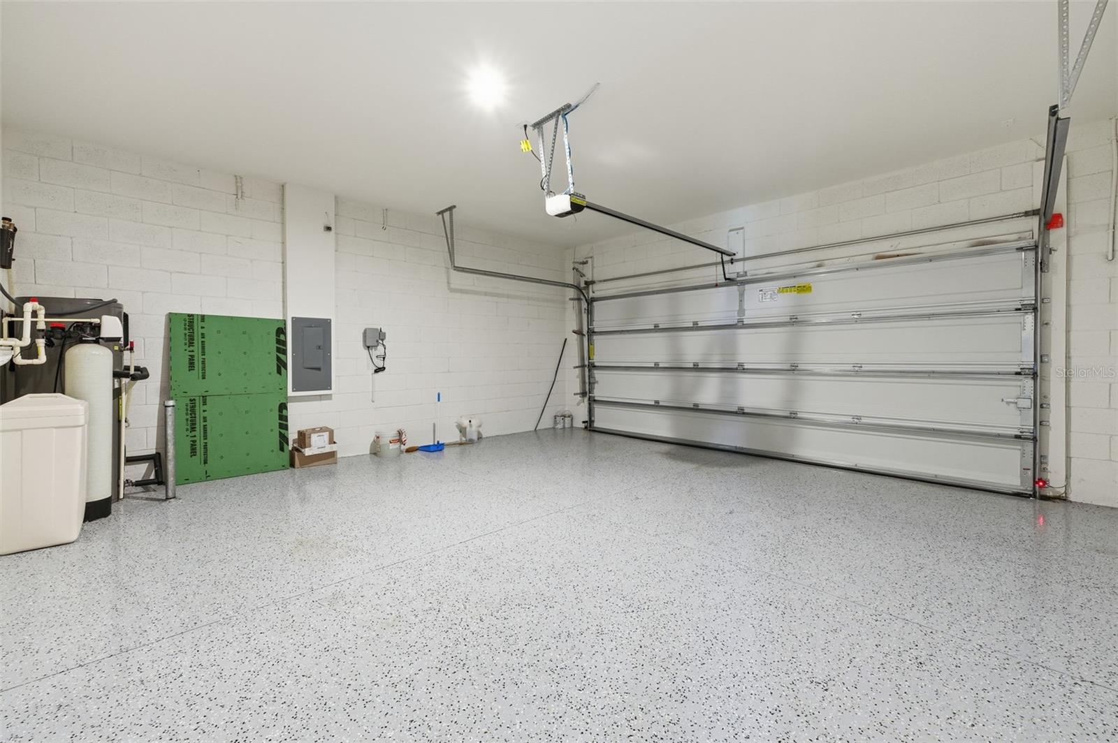 LEGENDS POINTE - Residential