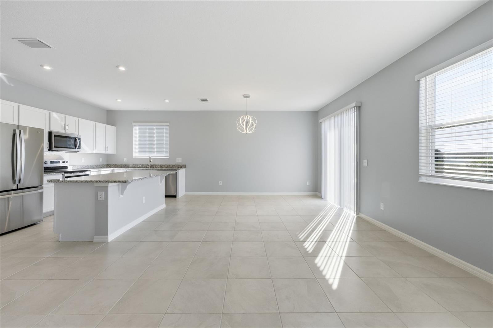 LEGENDS POINTE - Residential