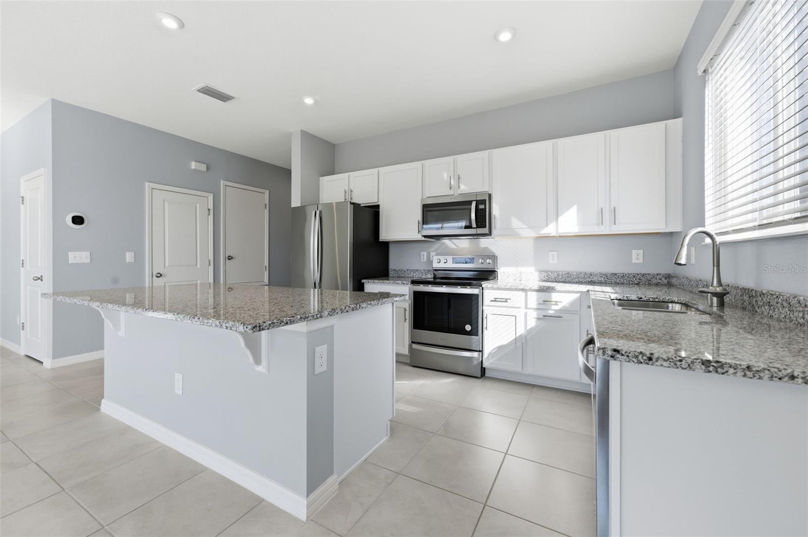 LEGENDS POINTE - Residential