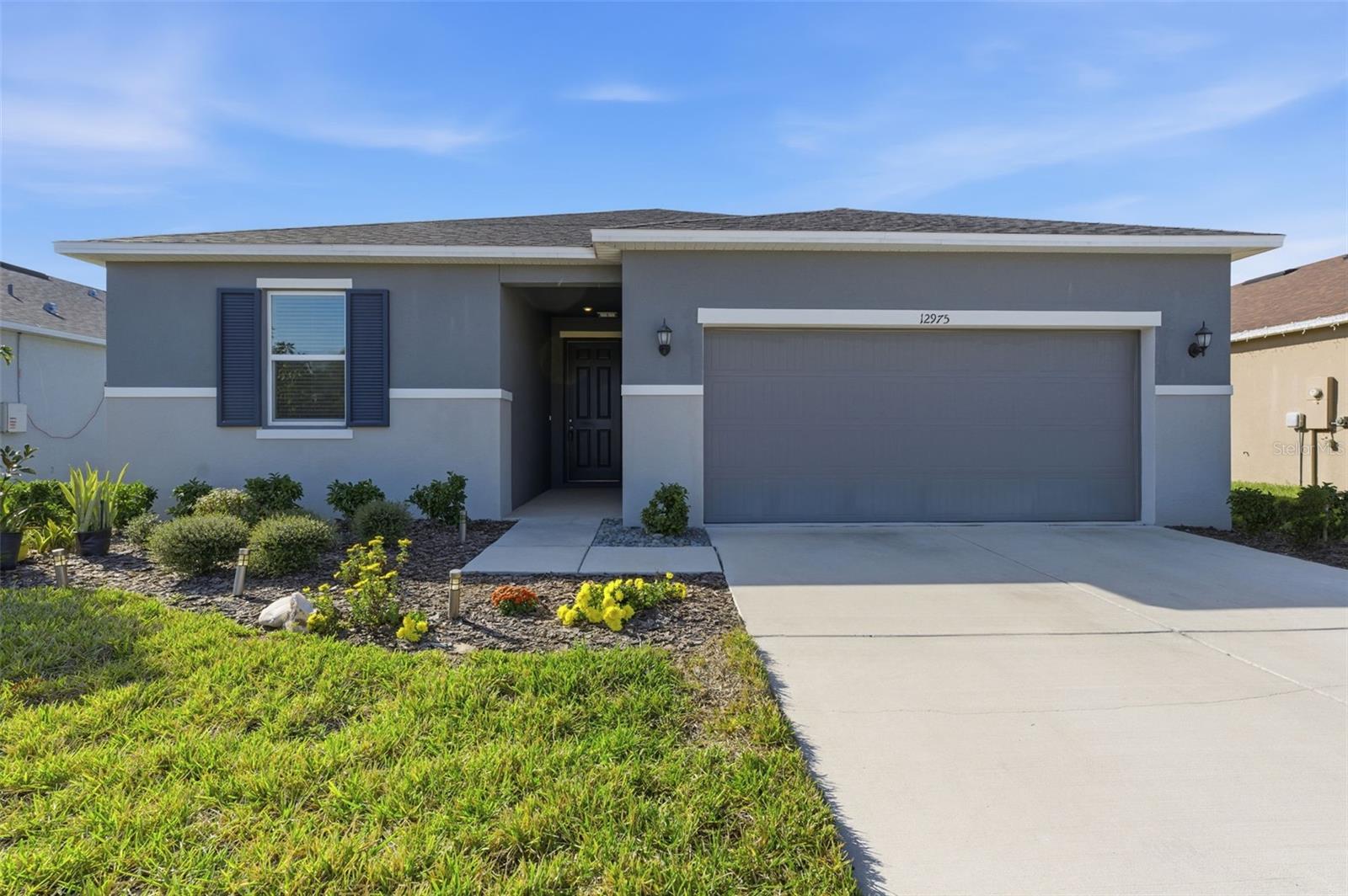 LEGENDS POINTE - Residential