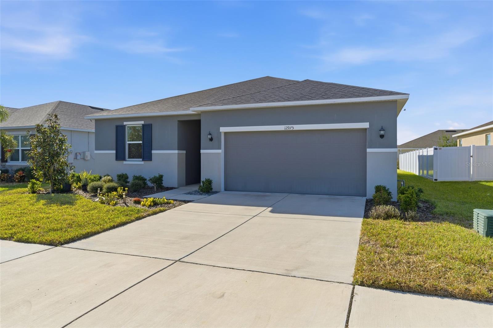 LEGENDS POINTE - Residential