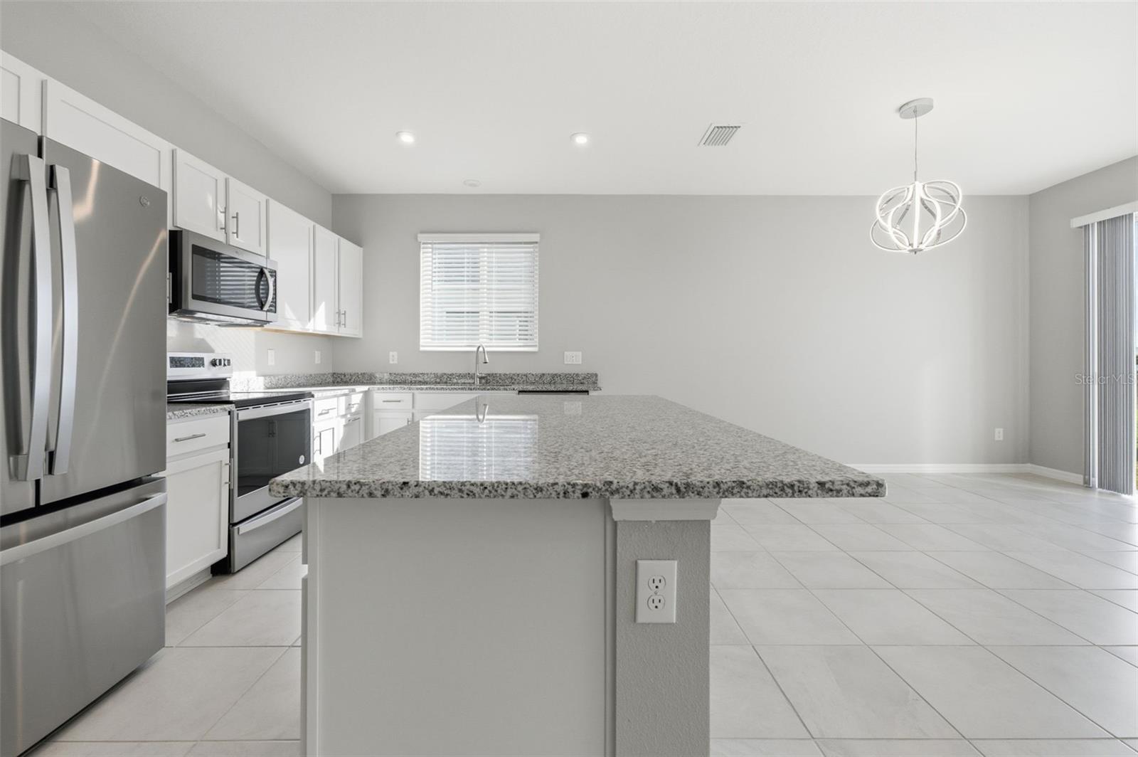 LEGENDS POINTE - Residential