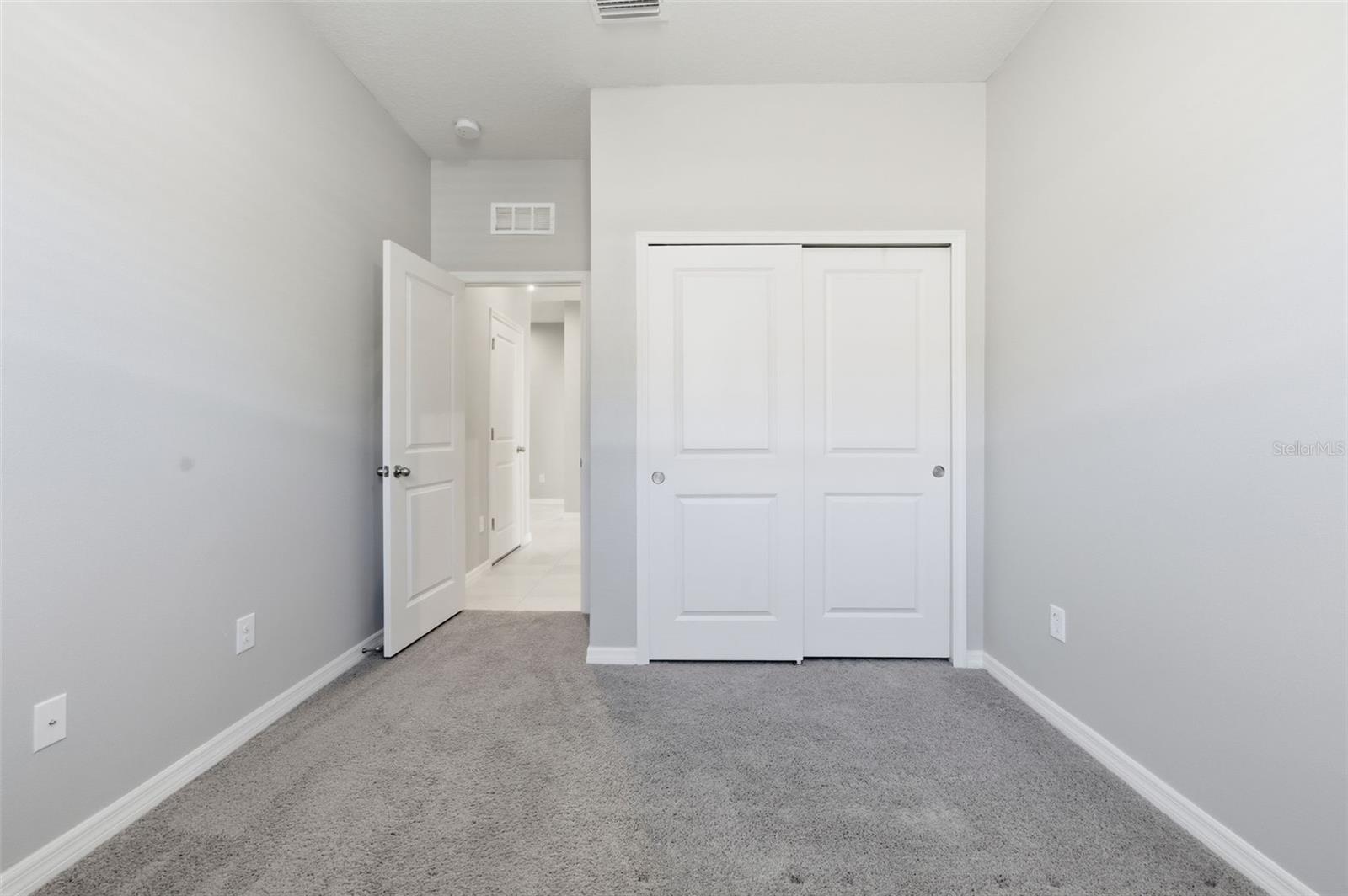 LEGENDS POINTE - Residential