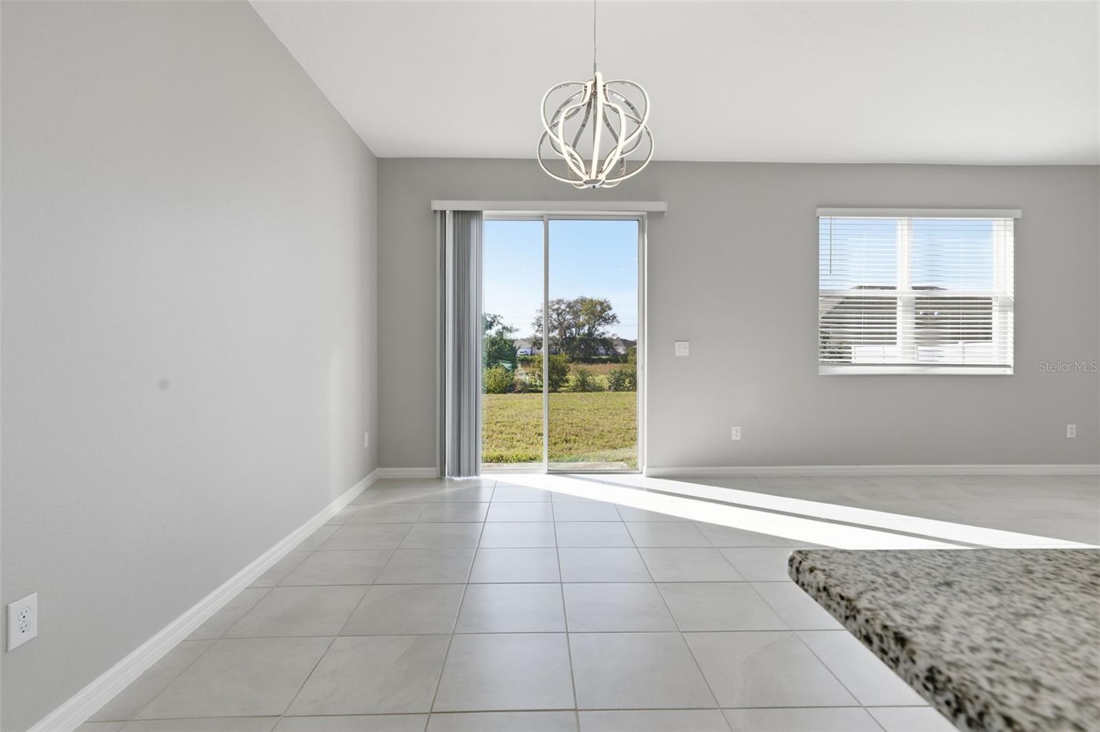 LEGENDS POINTE - Residential