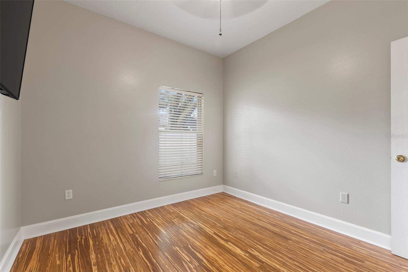 ARLINGTON HEIGHTS - Residential Lease