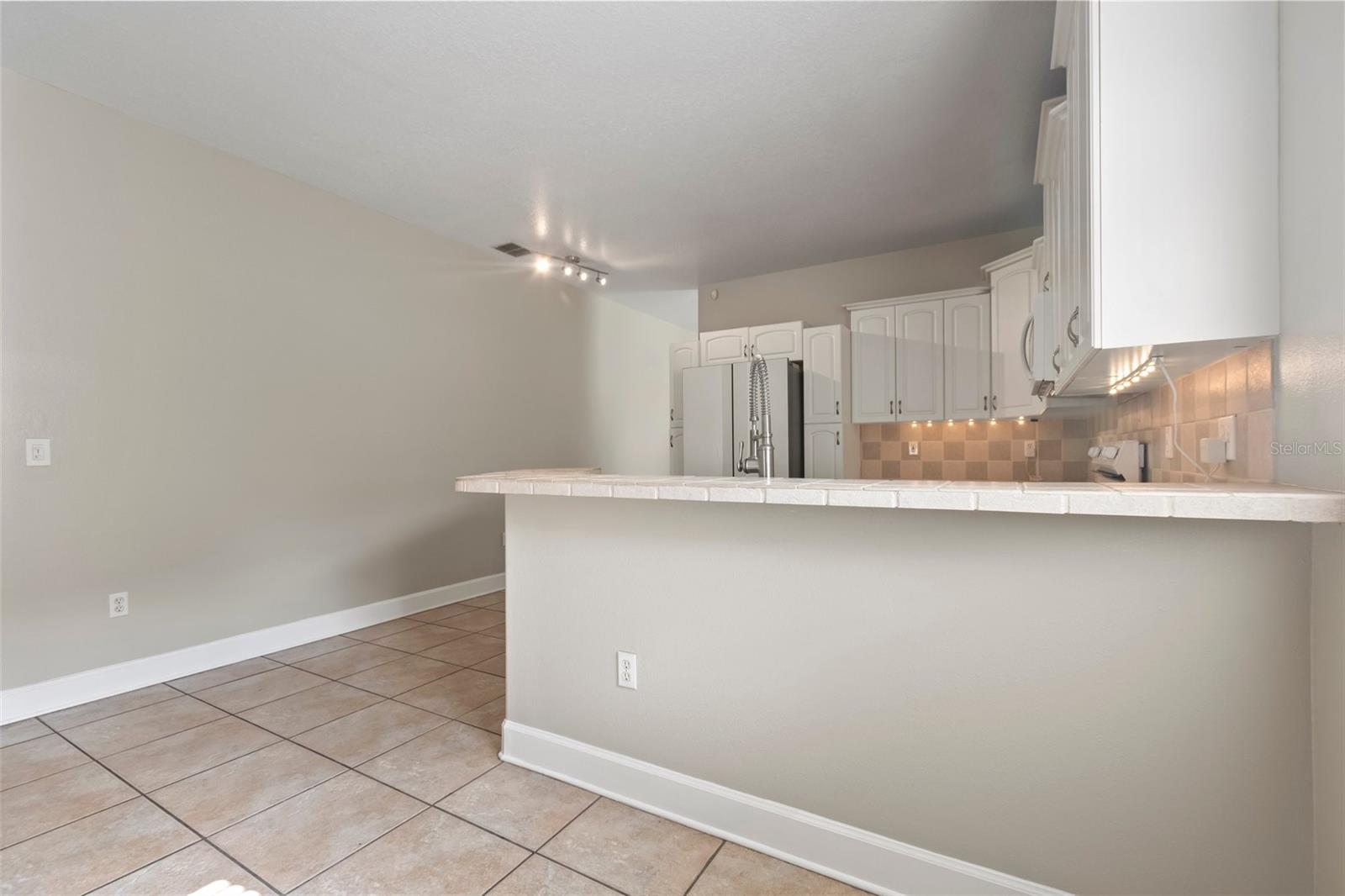 ARLINGTON HEIGHTS - Residential Lease