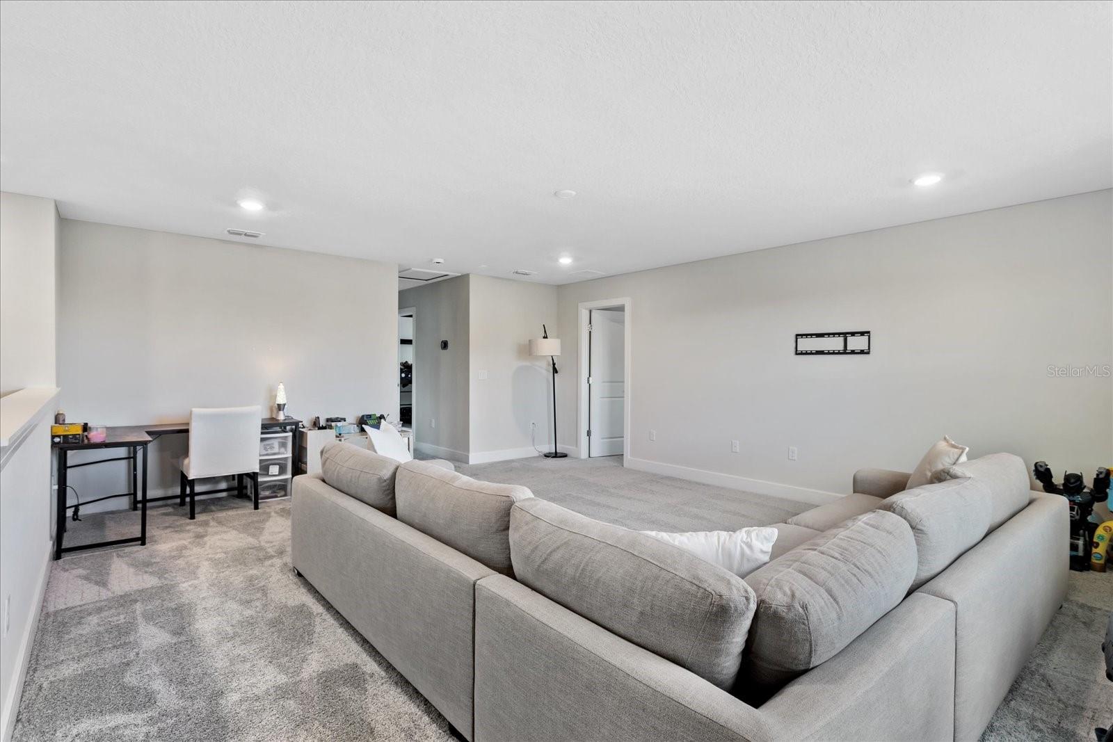 WINDING MEADOWS - Residential