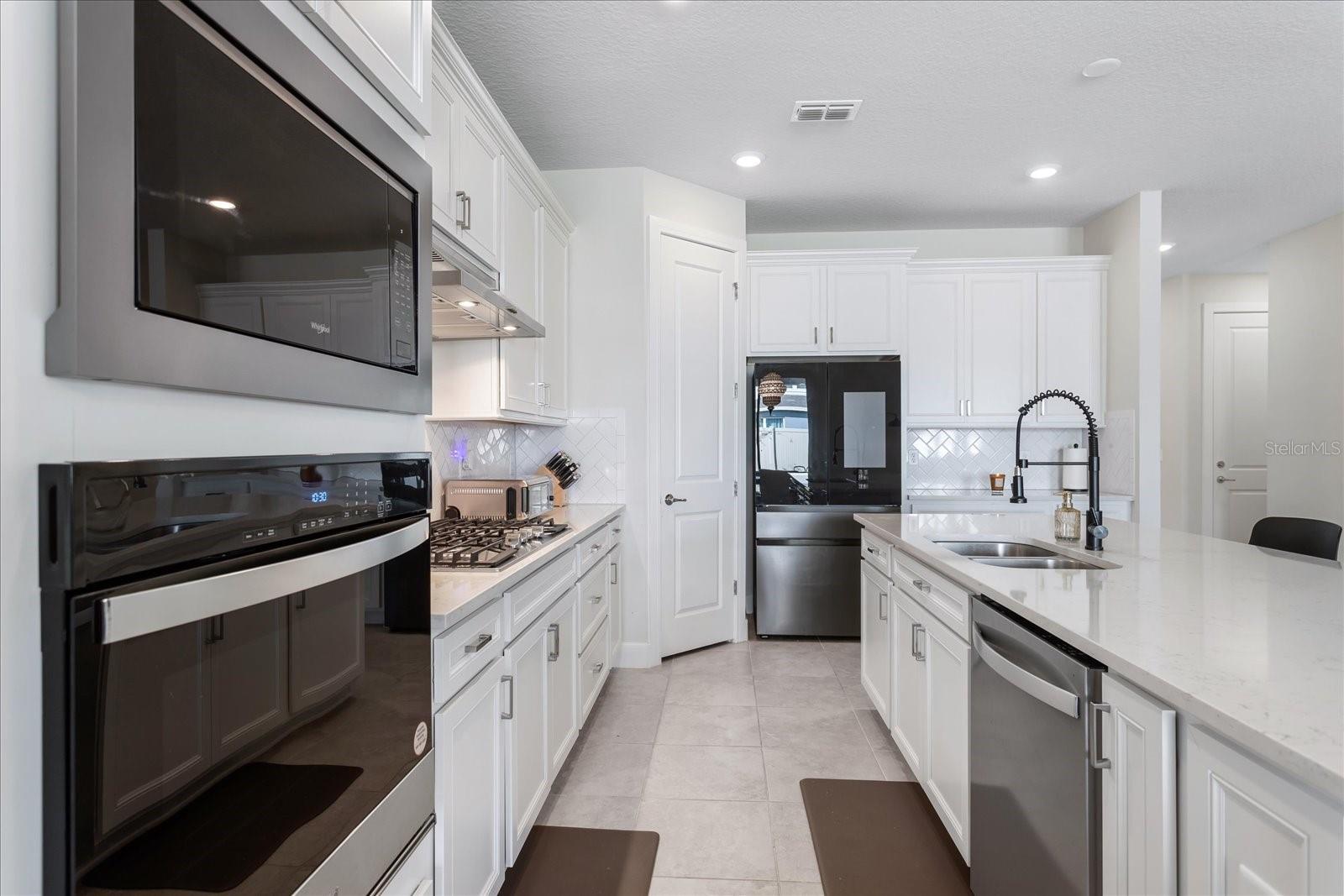 WINDING MEADOWS - Residential