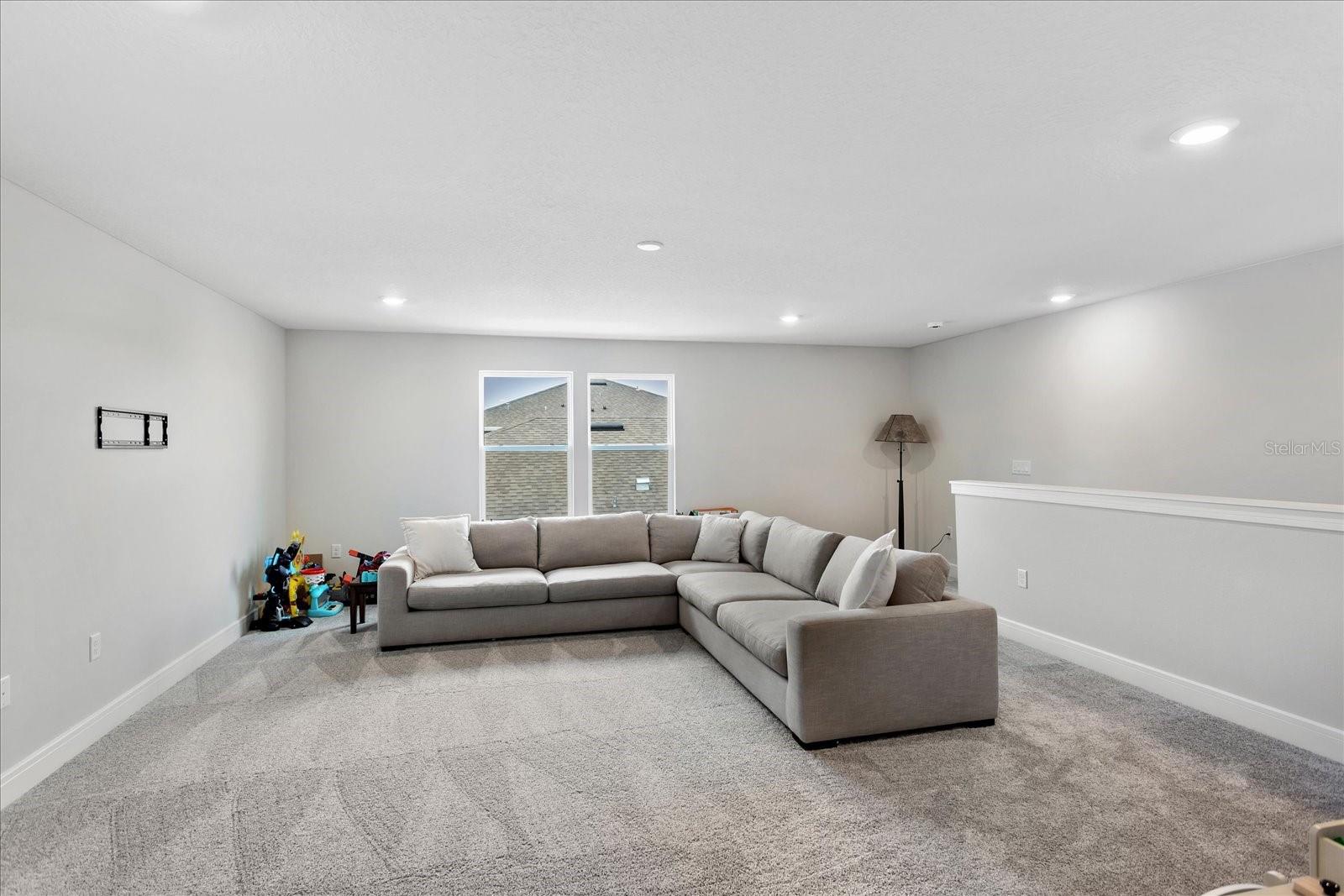 WINDING MEADOWS - Residential