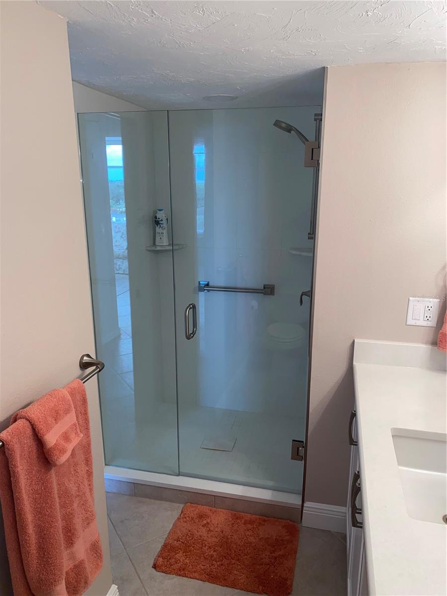 VALENCIA CONDO APTS - Residential Lease