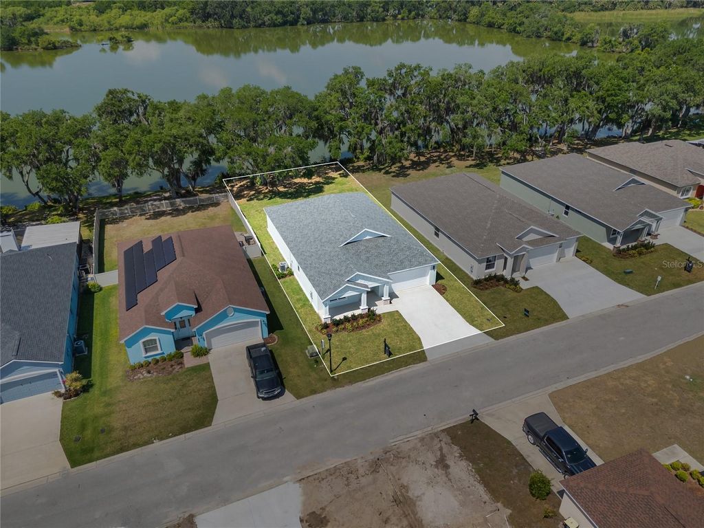 Photo of 4545 Fairway Oaks Drive, Mulberry, FL 33860 (MLS # L4959186)
