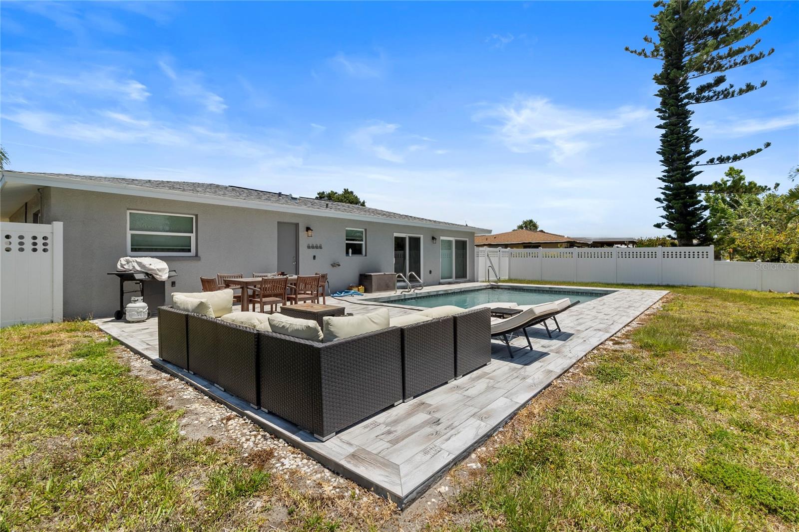 ROTONDA WEST OAKLAND HILLS - Residential Lease