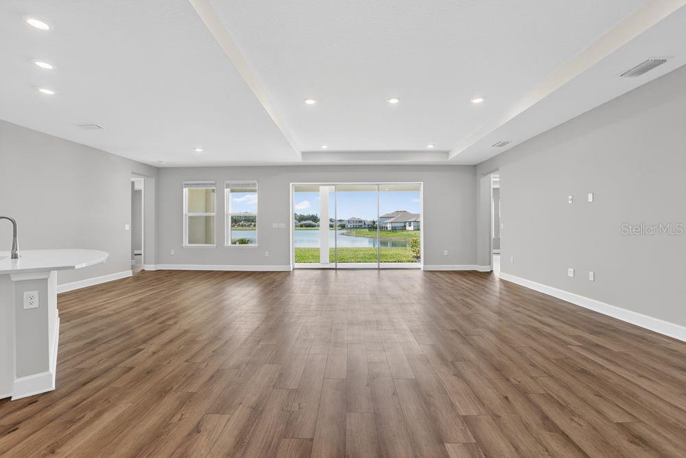 656 JUNONIA BOULEVARD