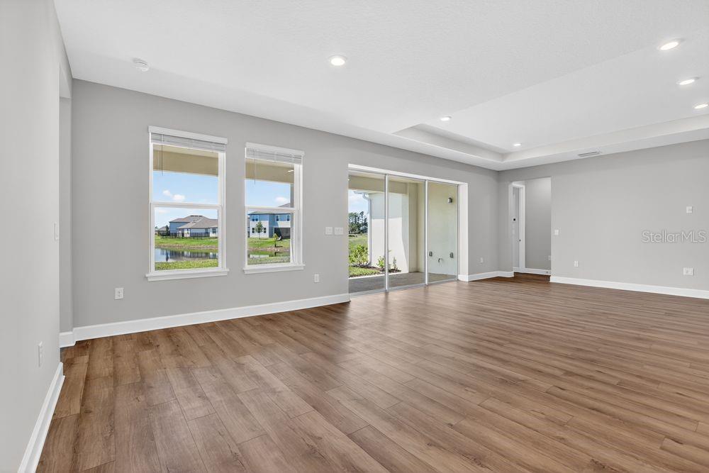 656 JUNONIA BOULEVARD