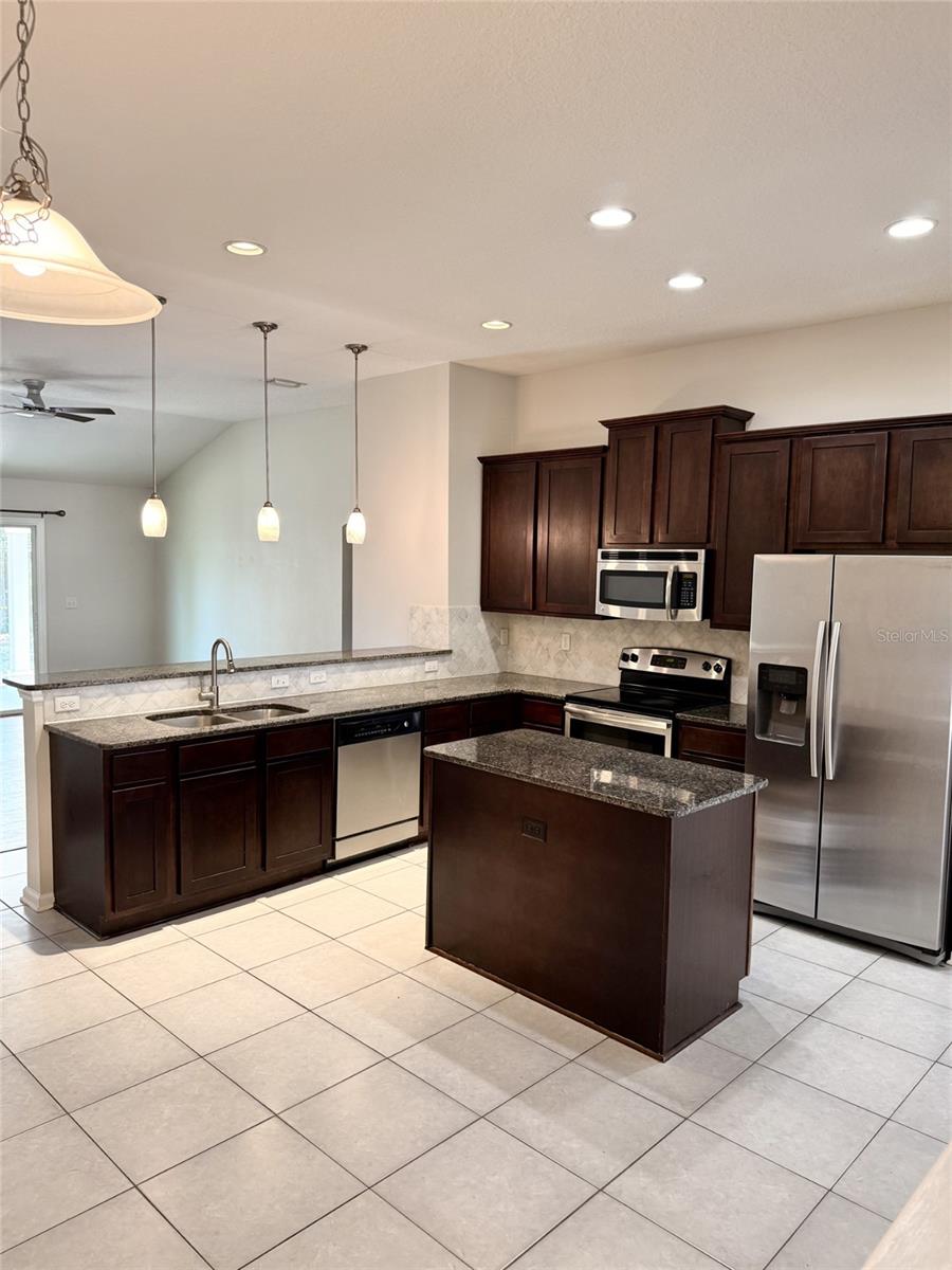 8135 NW 54TH STREET