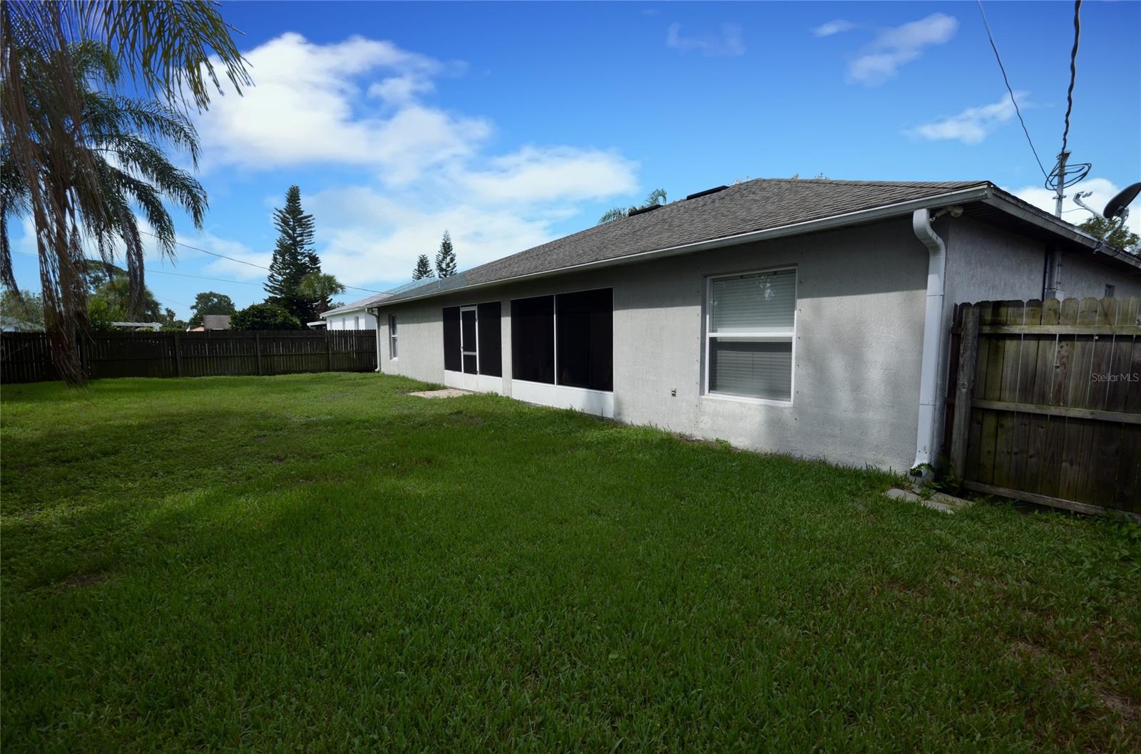 Florida Shores 01 - Residential