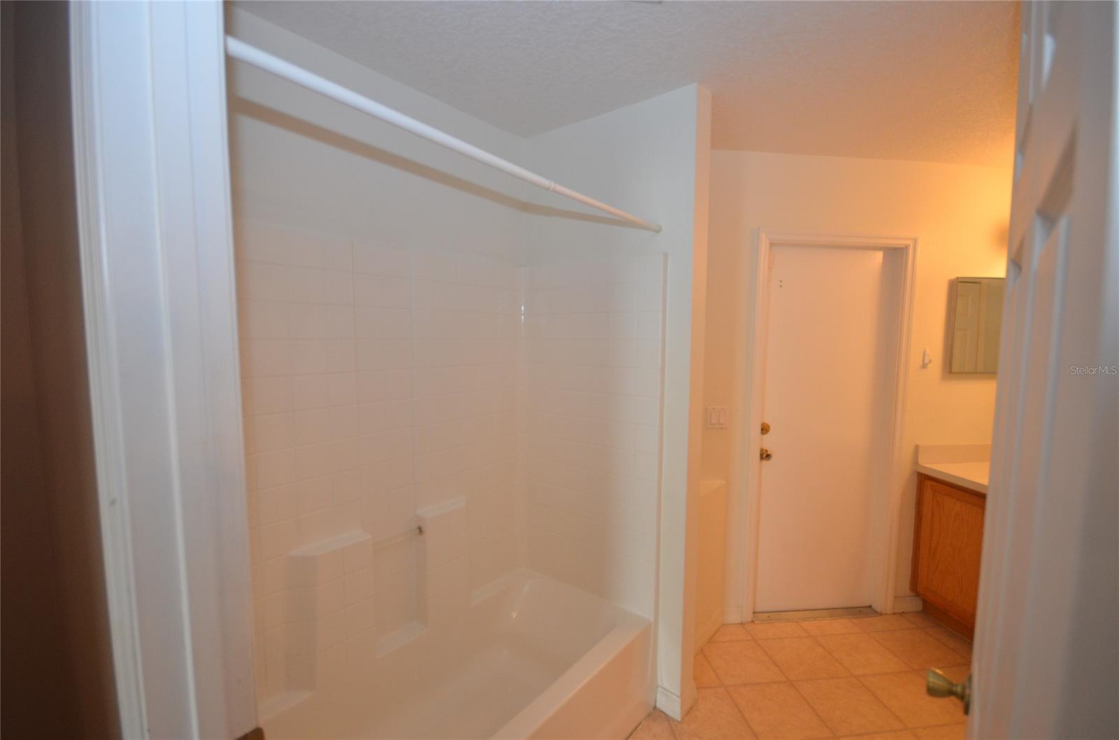 Florida Shores 01 - Residential