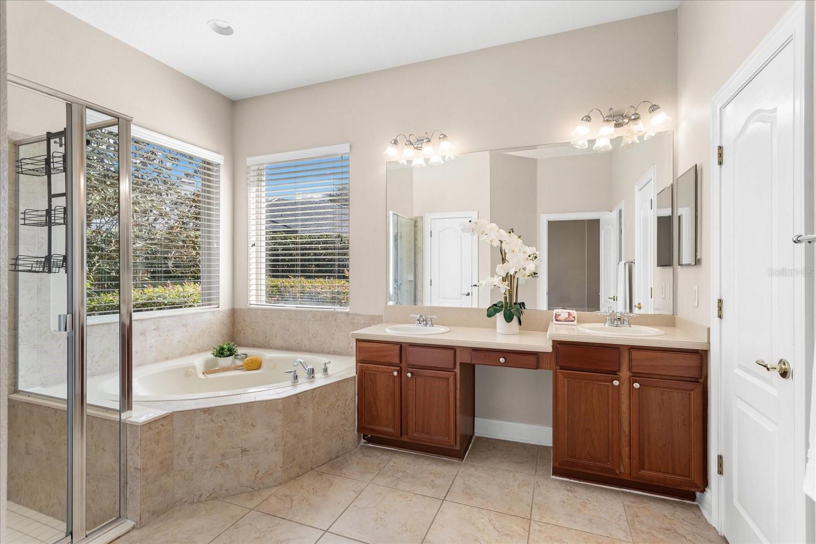 HEATHROW COUNTRY ESTATE HOMES PHASE ONE - Residential