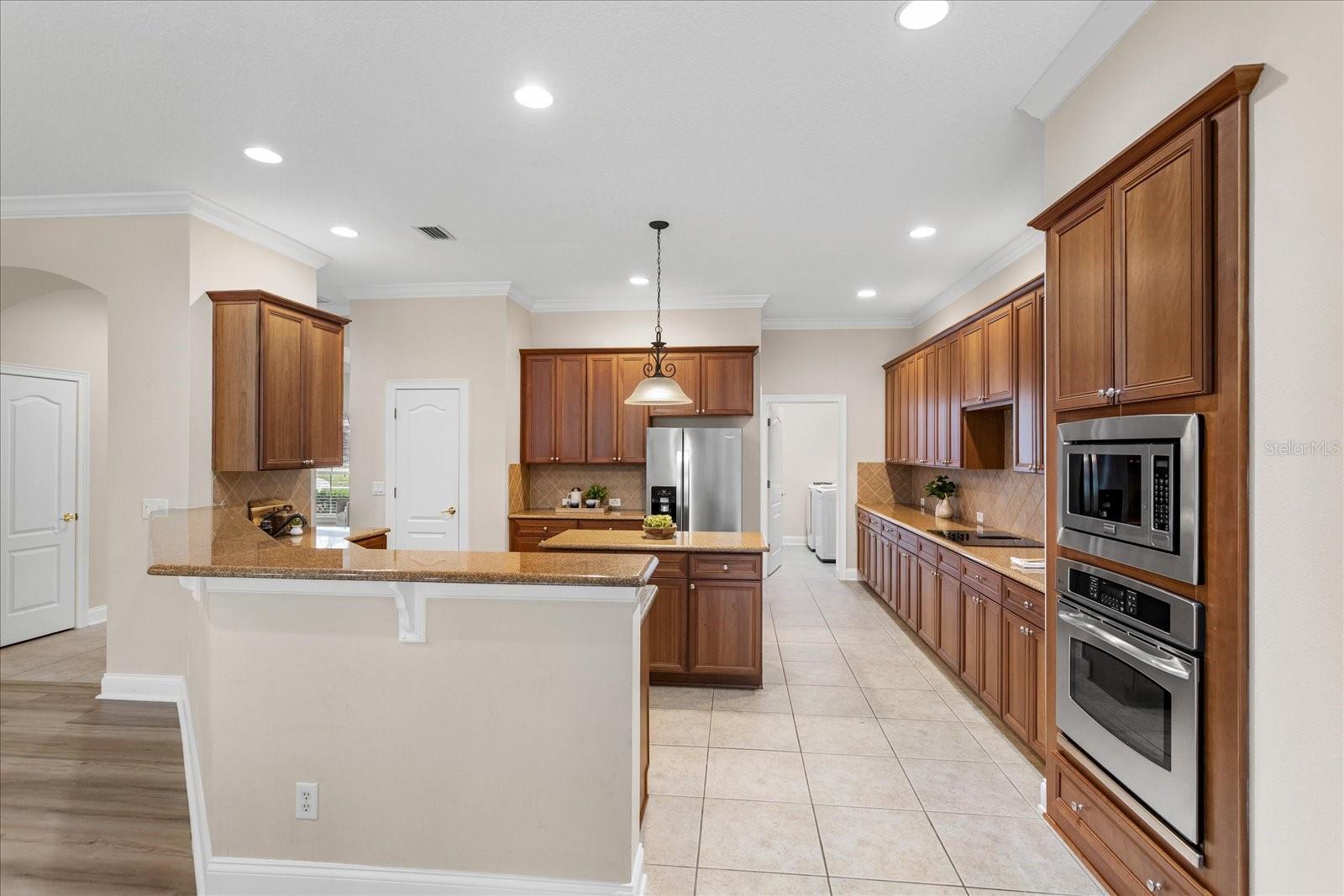 HEATHROW COUNTRY ESTATE HOMES PHASE ONE - Residential