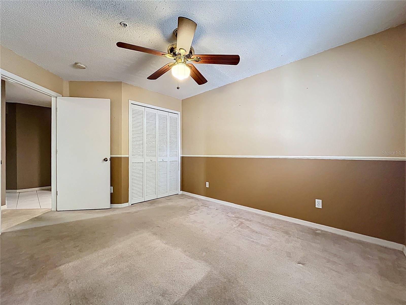 COACH HOMES AT ERROL PH 01 - Residential