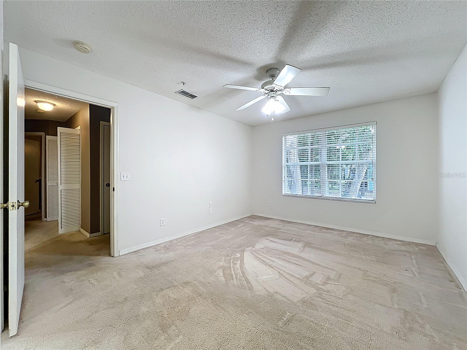 COACH HOMES AT ERROL PH 01 - Residential