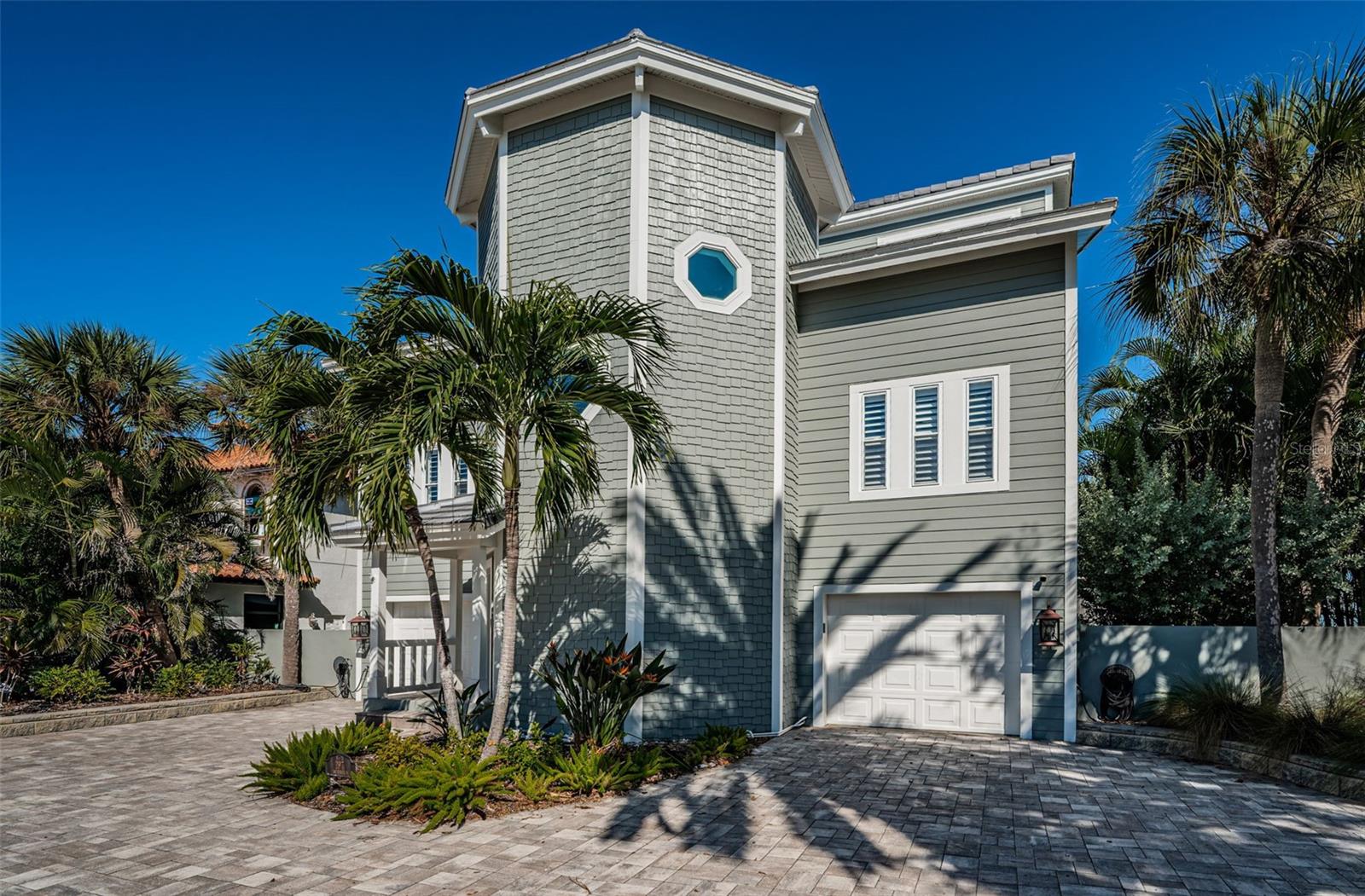 TIERRA VERDE - Residential