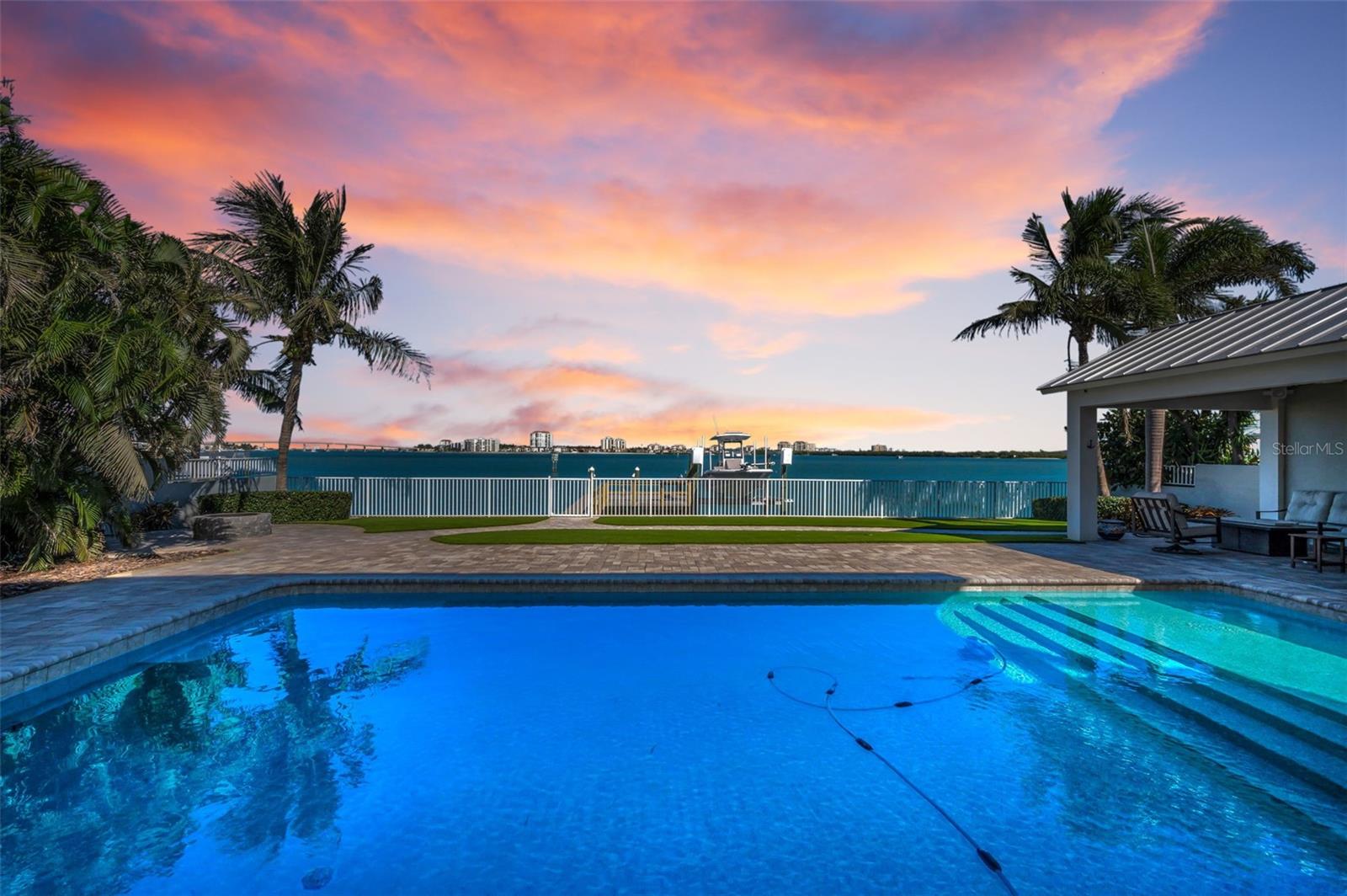 TIERRA VERDE - Residential