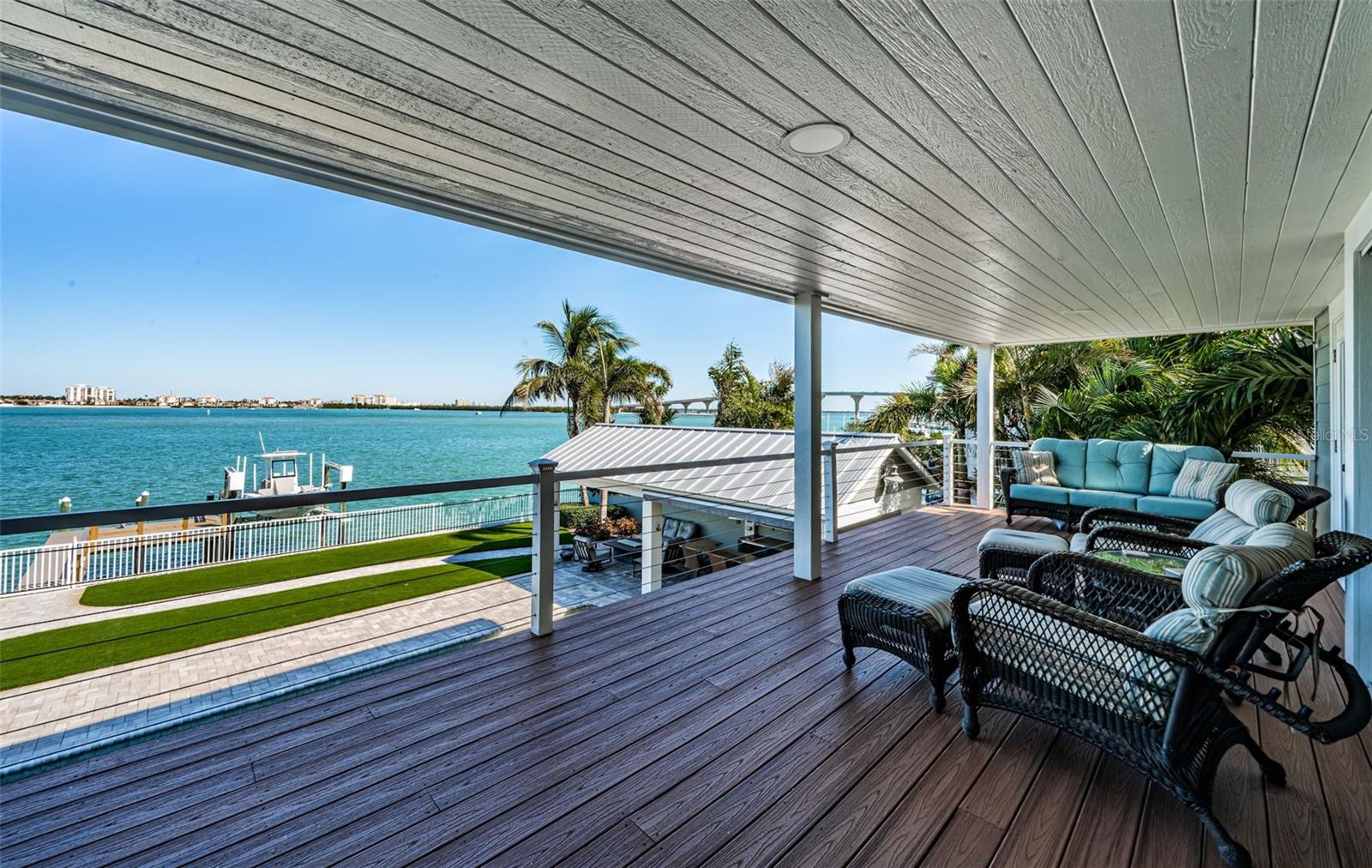 TIERRA VERDE - Residential