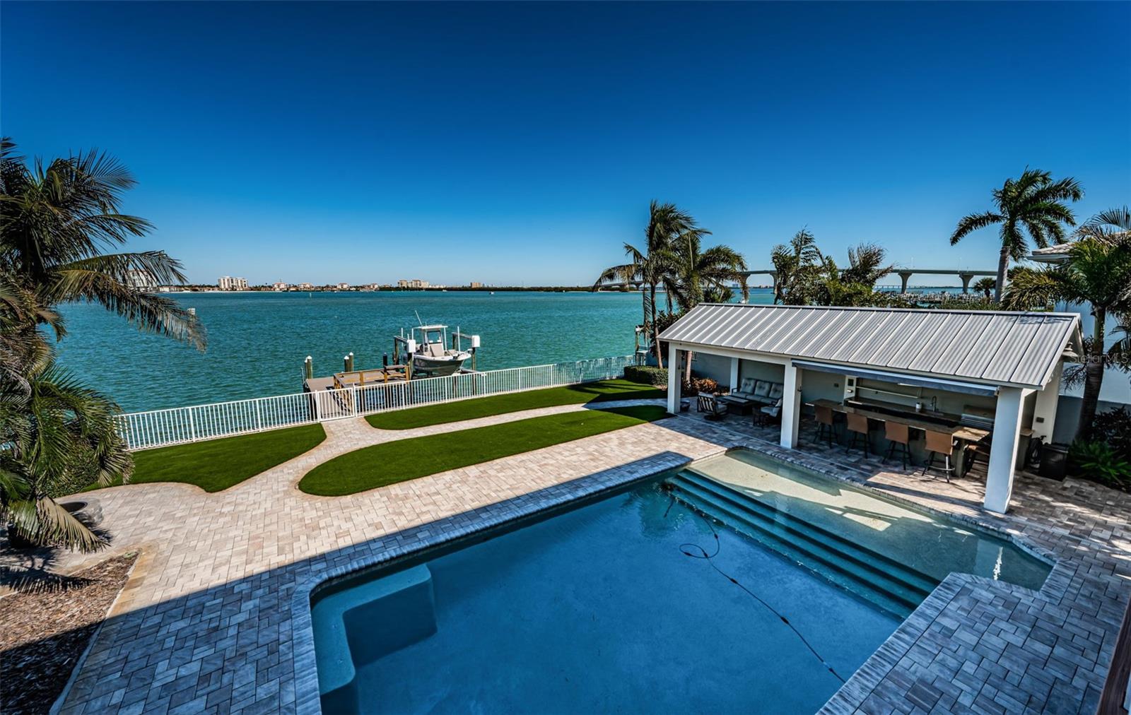 TIERRA VERDE - Residential