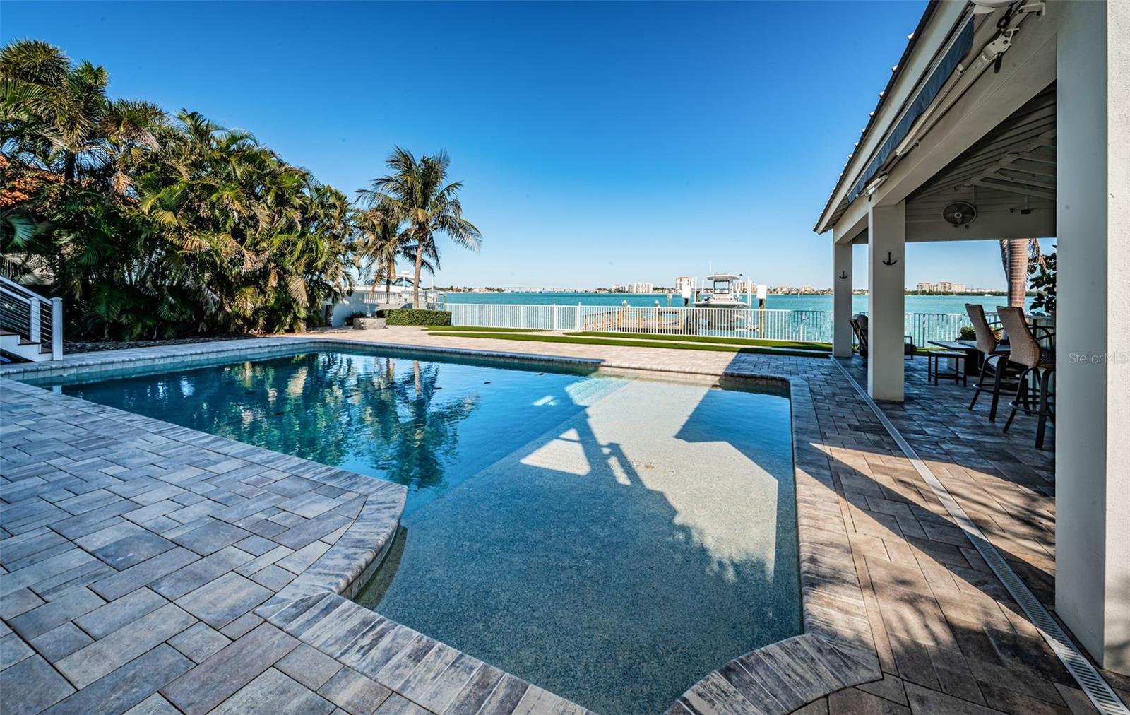 TIERRA VERDE - Residential