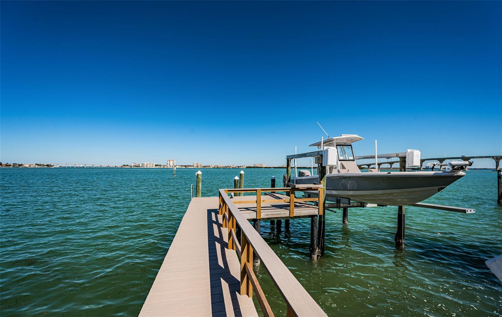 TIERRA VERDE - Residential