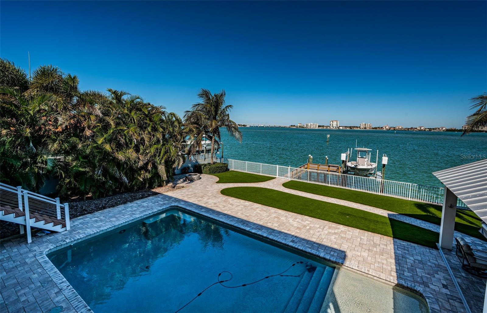 TIERRA VERDE - Residential