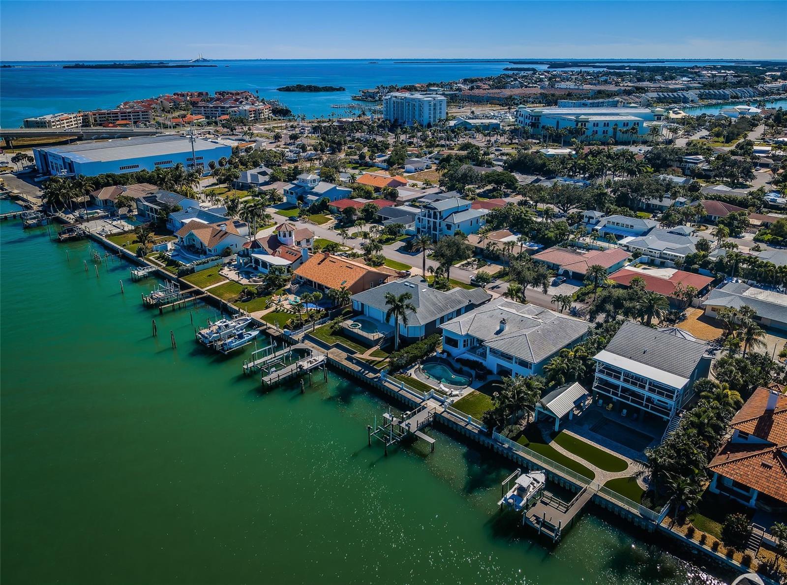 TIERRA VERDE - Residential