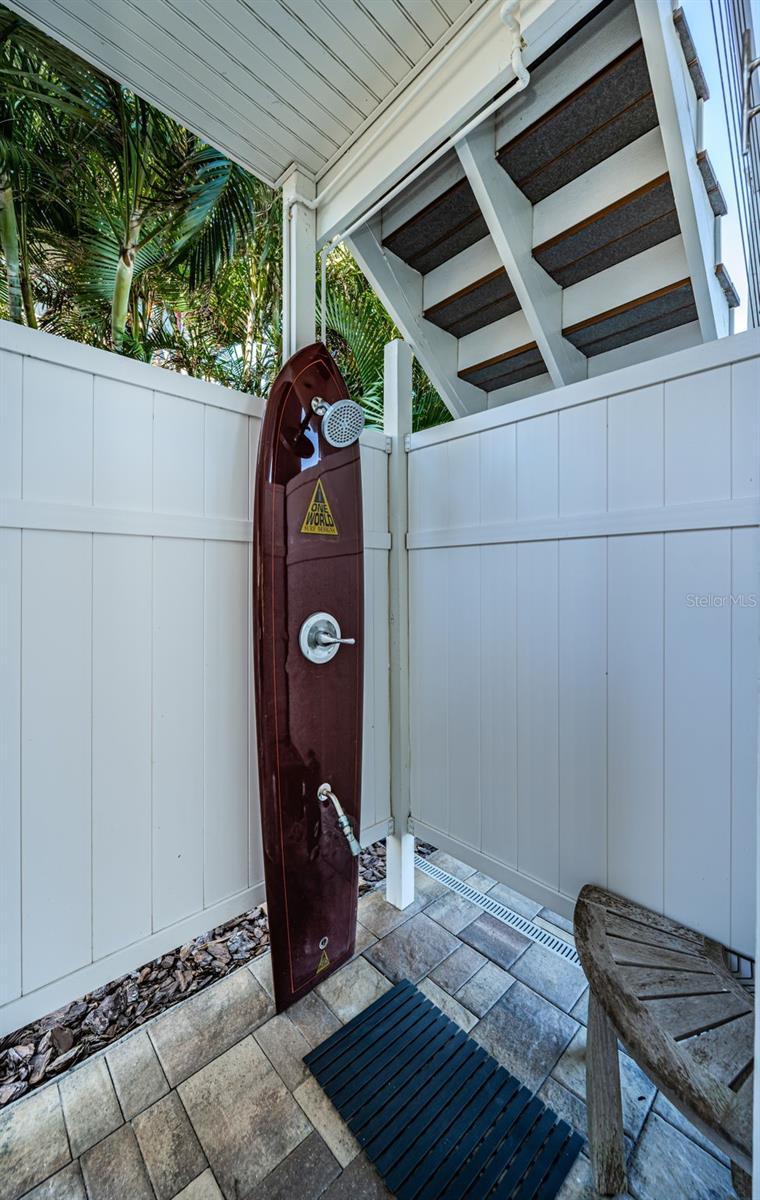 TIERRA VERDE - Residential