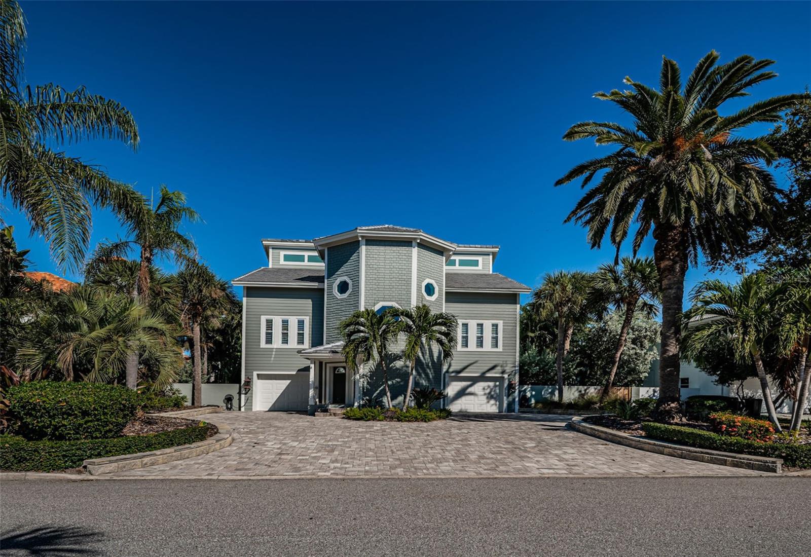 TIERRA VERDE - Residential