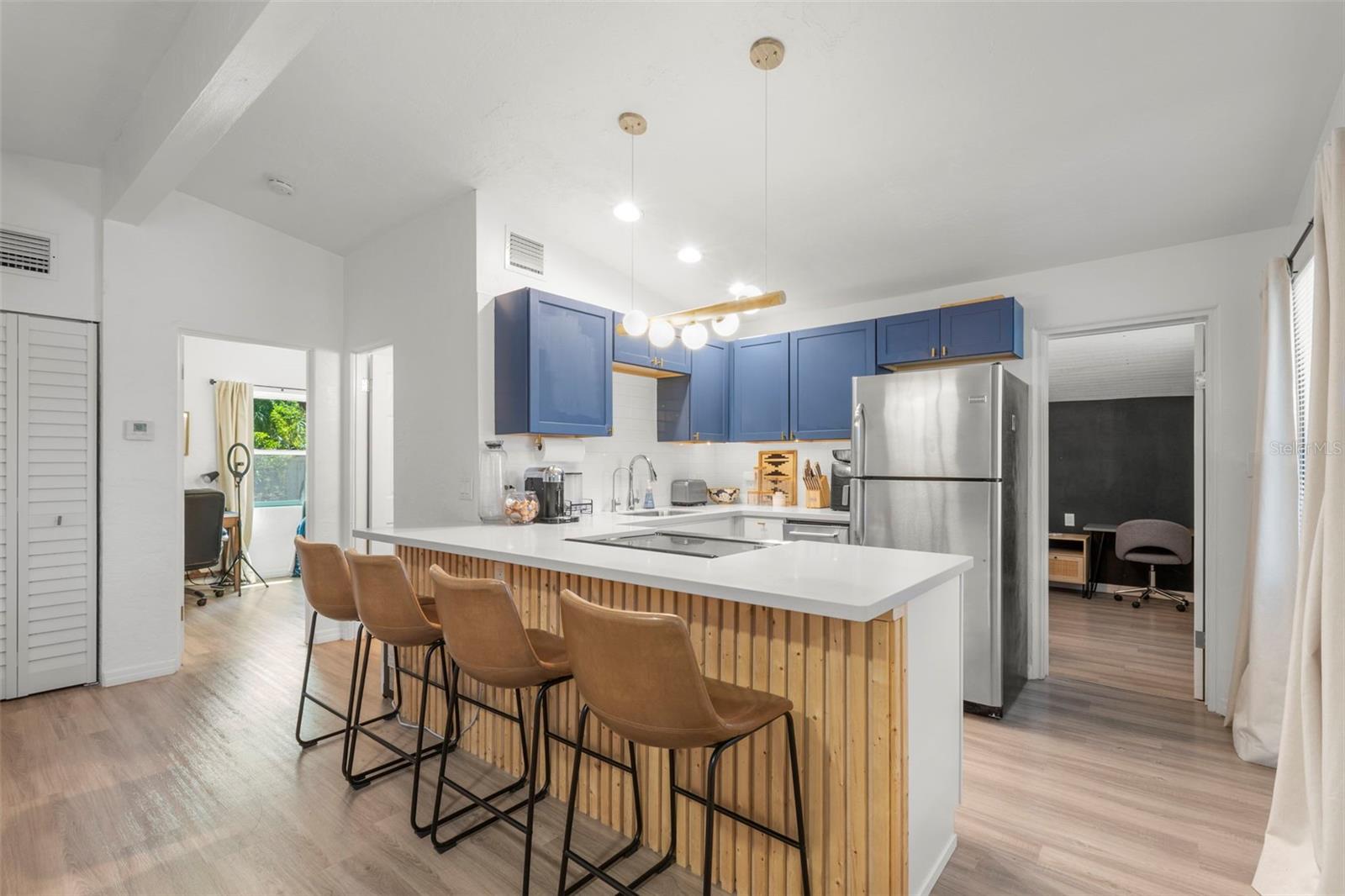 ESTELLE MANOR - Residential