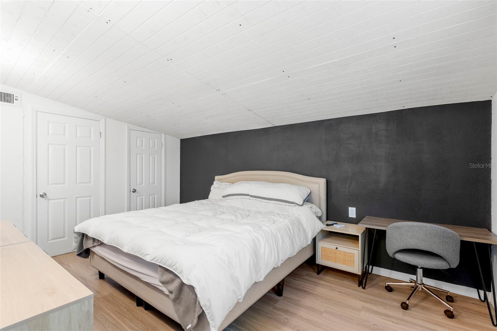 ESTELLE MANOR - Residential