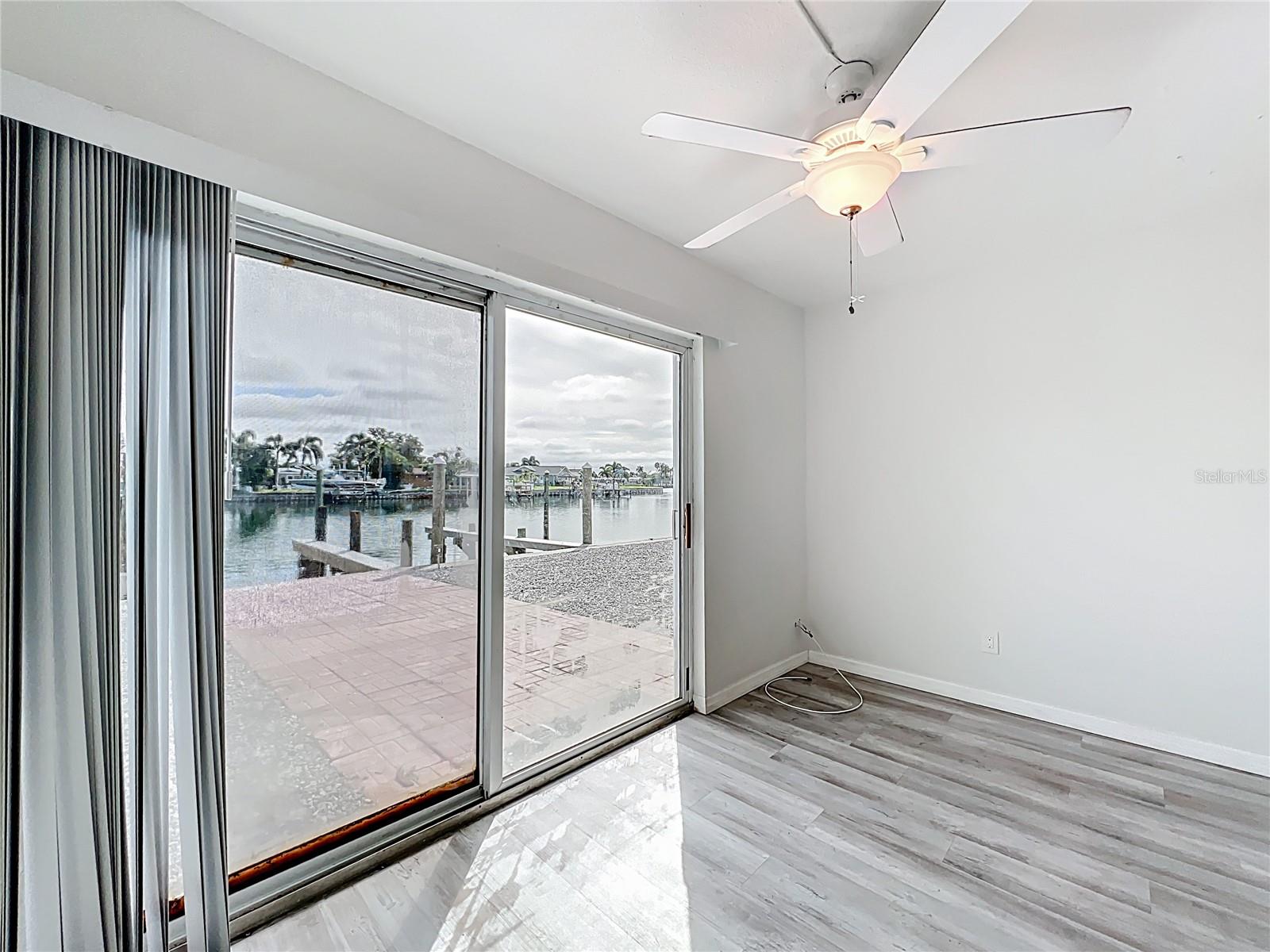 CAPRI ISLE SUB - Residential Lease