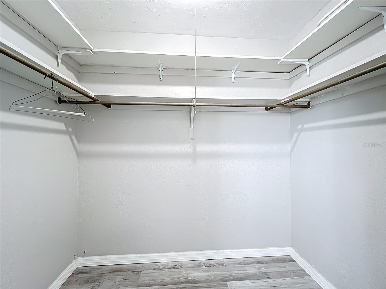 CAPRI ISLE SUB - Residential Lease