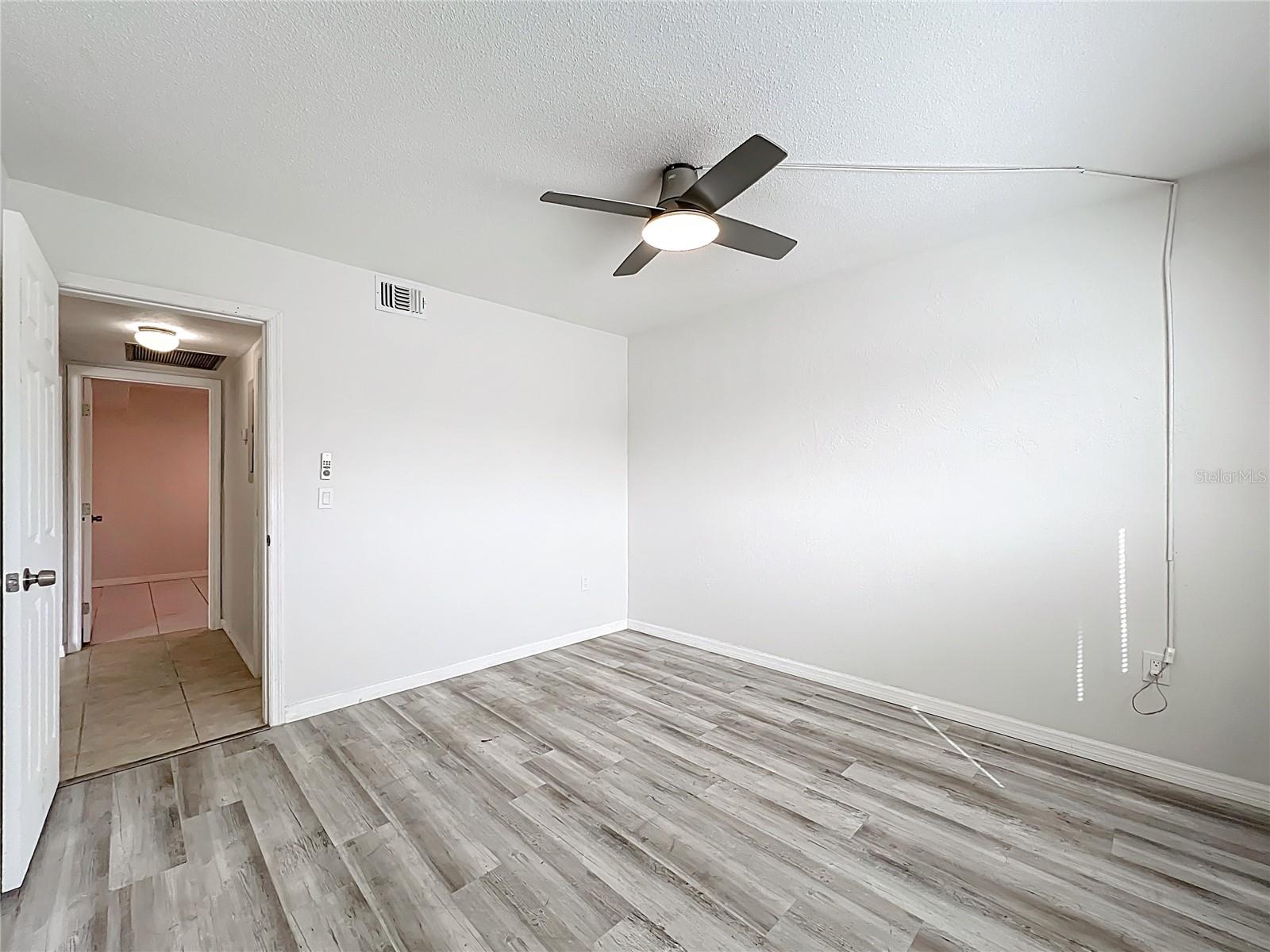 CAPRI ISLE SUB - Residential Lease