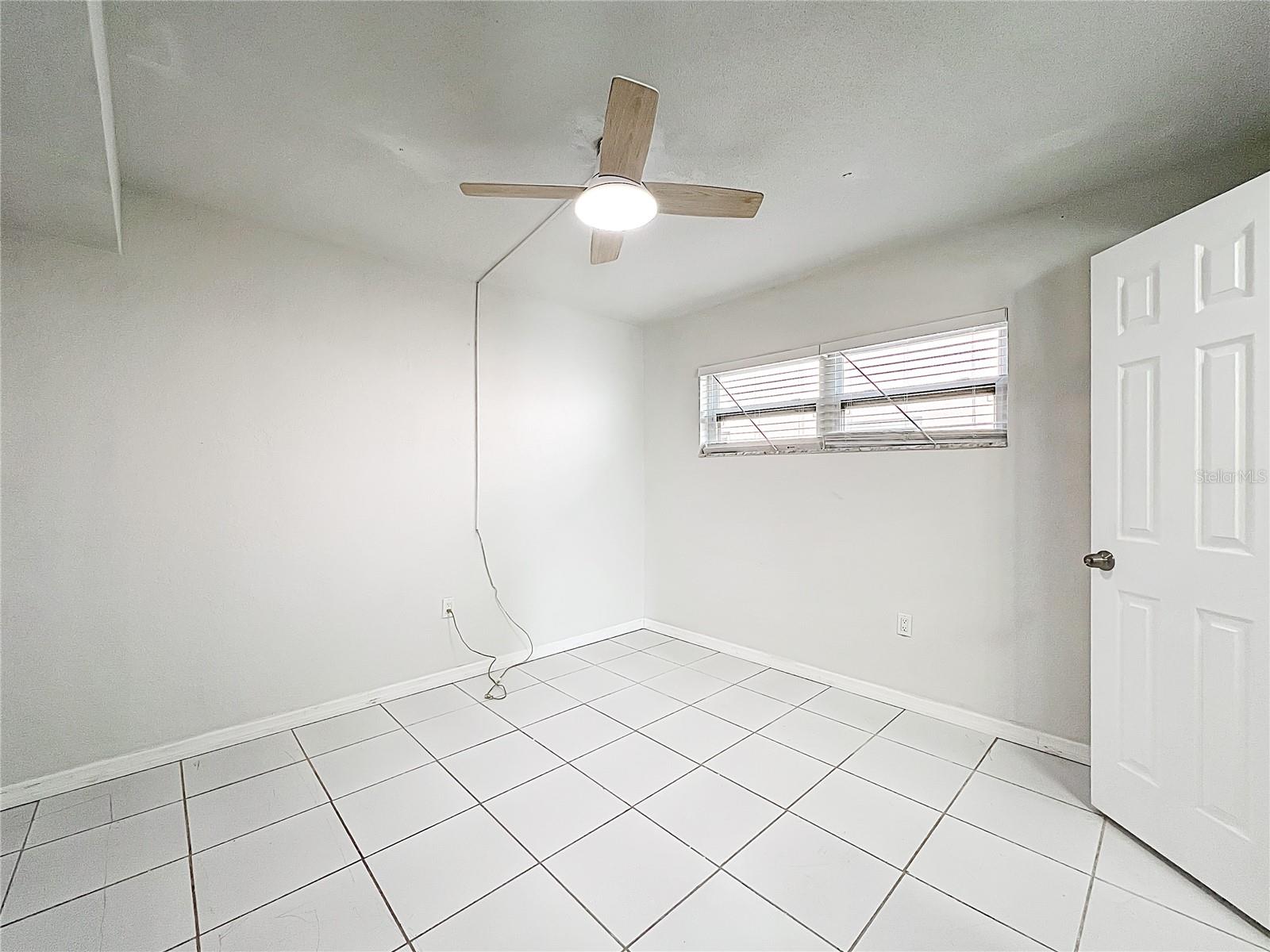 CAPRI ISLE SUB - Residential Lease