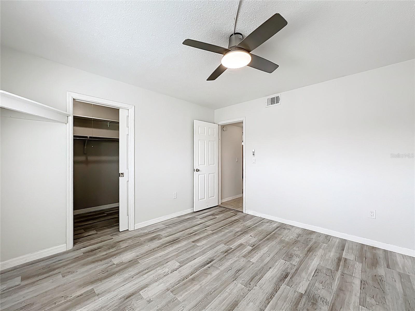 CAPRI ISLE SUB - Residential Lease