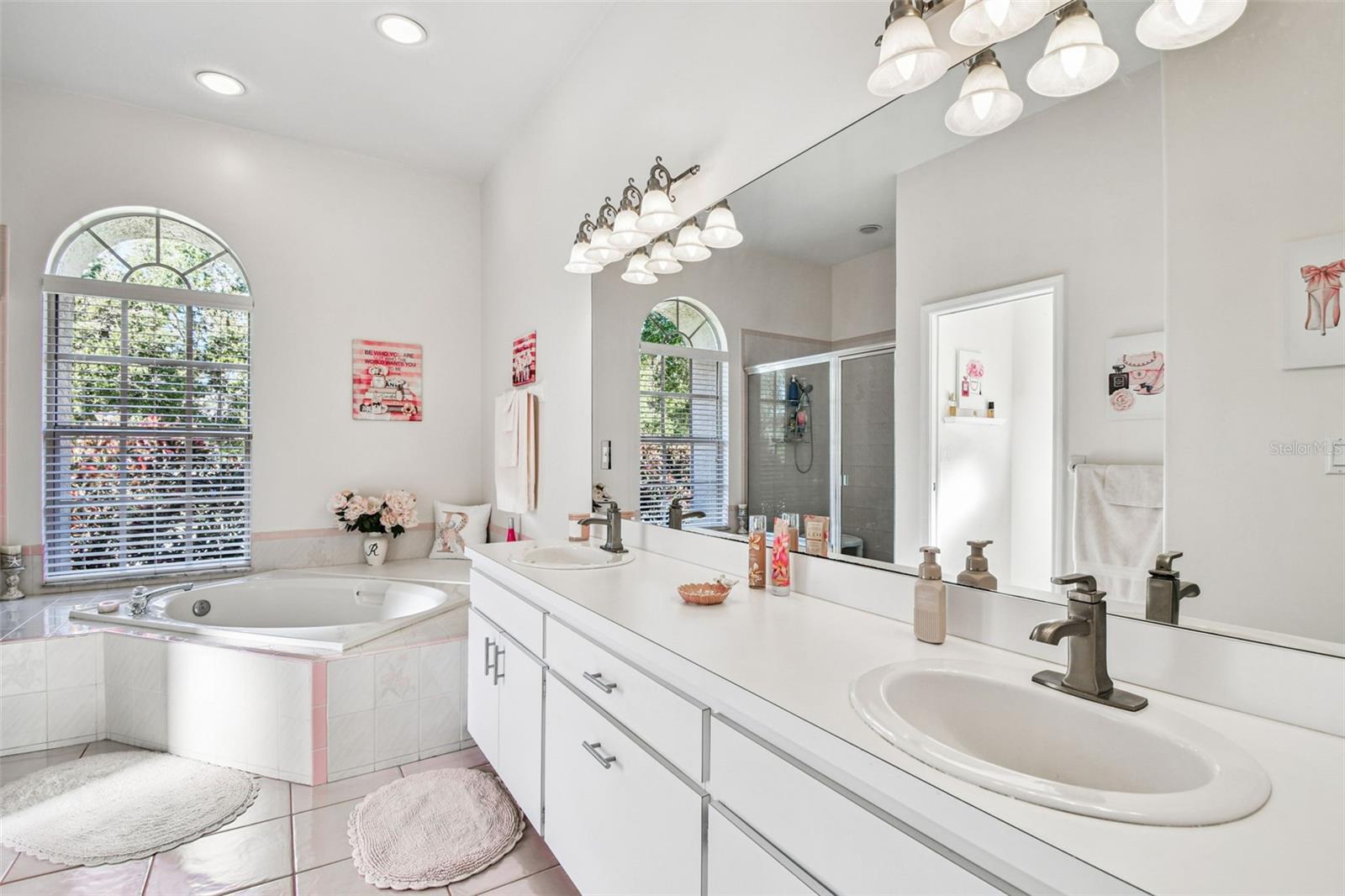 STIRLING HEIGHTS - Residential