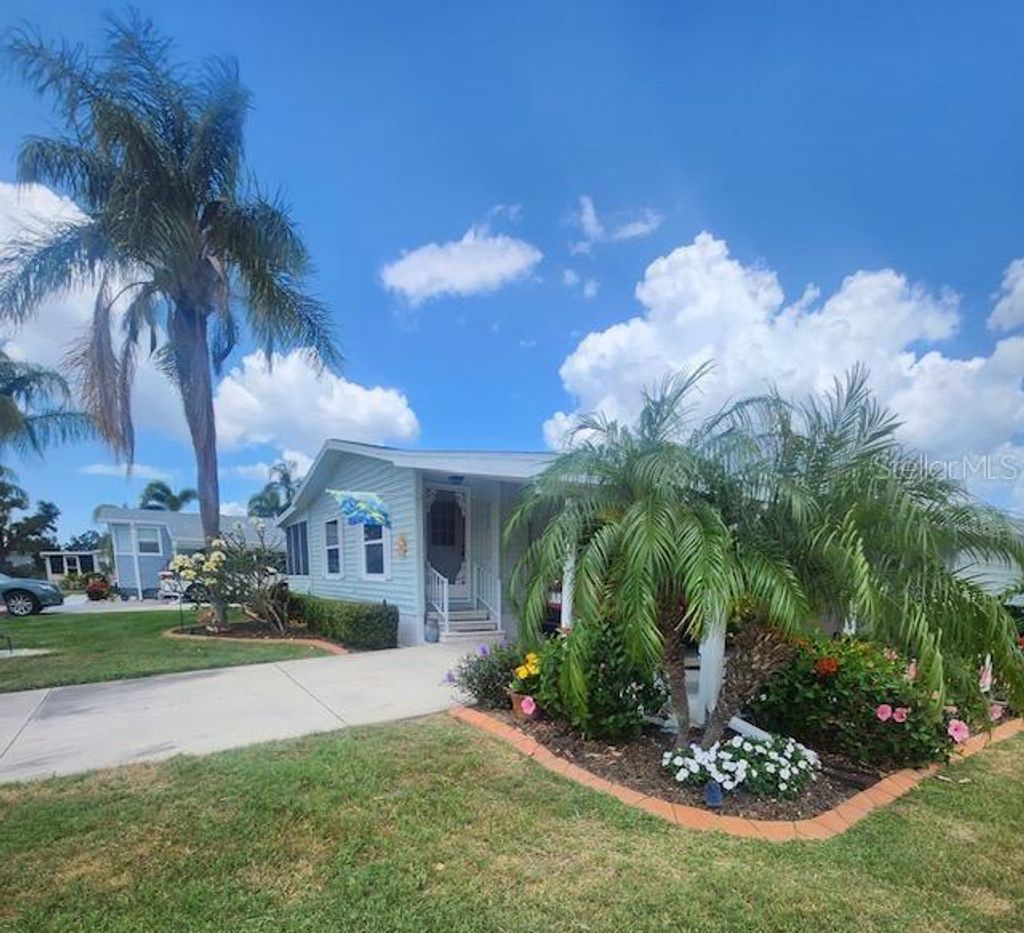 Photo of 112 Eagle Circle, Ellenton, FL 34222 (MLS # A4638558)