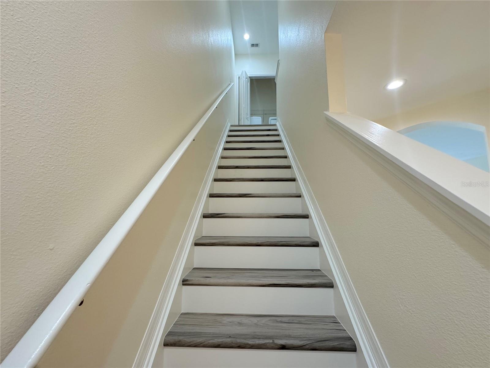 BRADFORD MANOR TWNHMS - Residential Lease