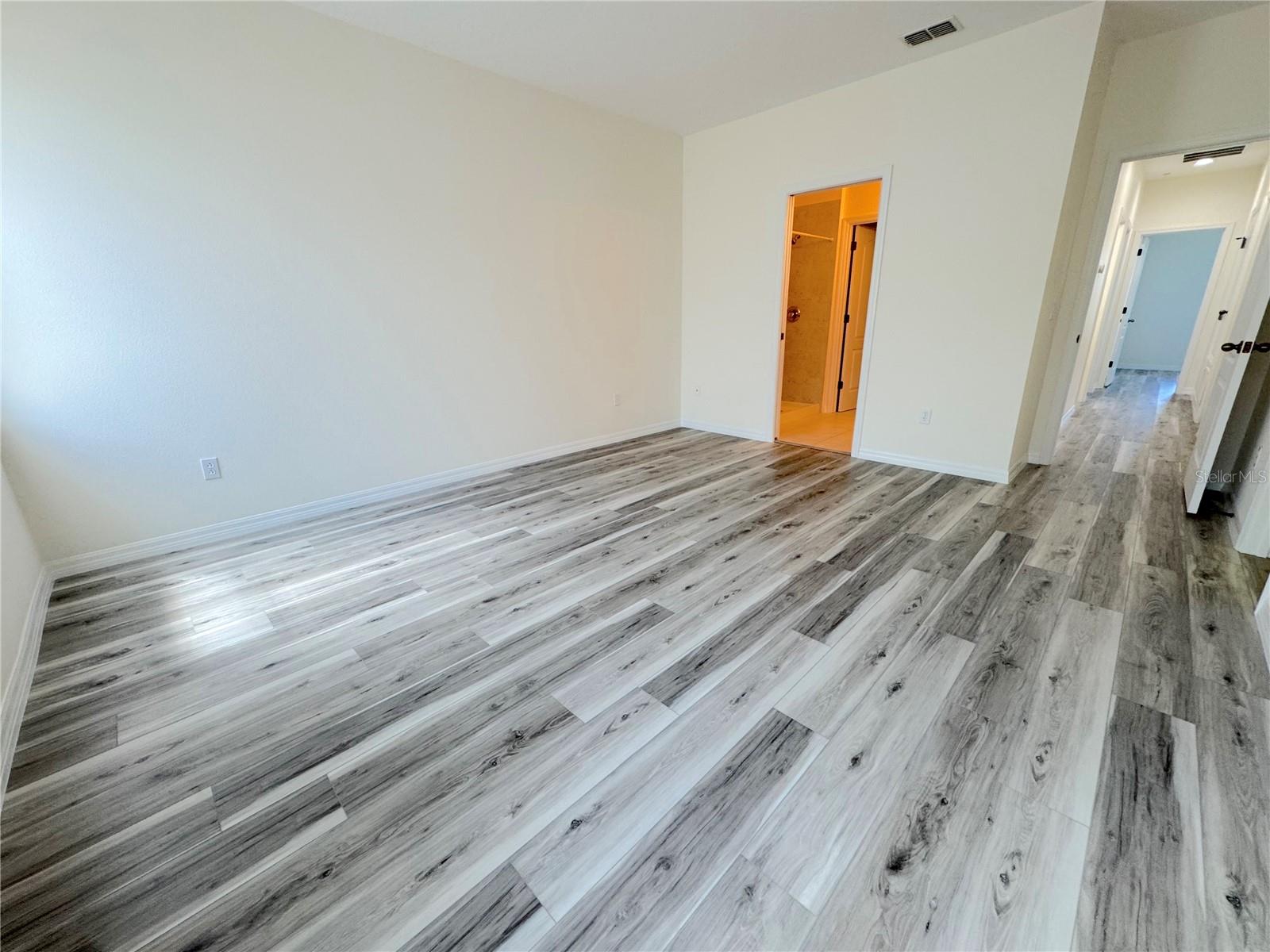 BRADFORD MANOR TWNHMS - Residential Lease