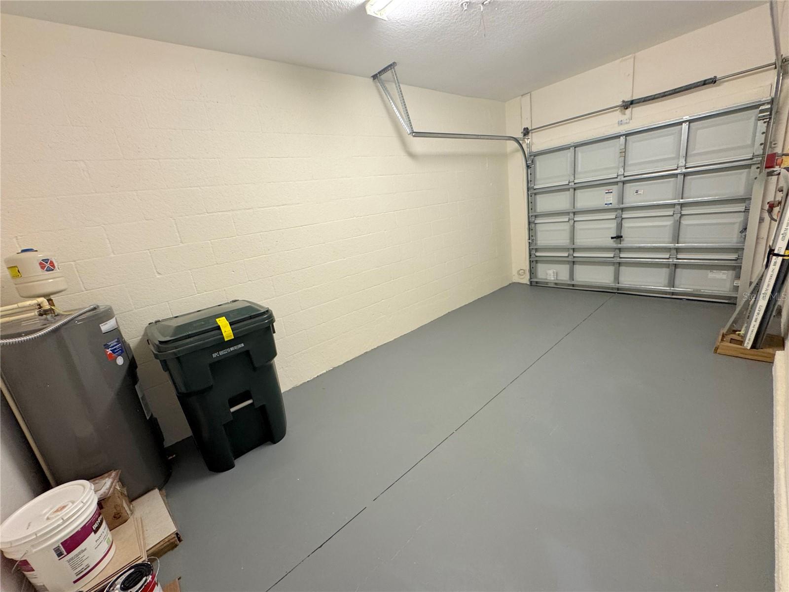 BRADFORD MANOR TWNHMS - Residential Lease