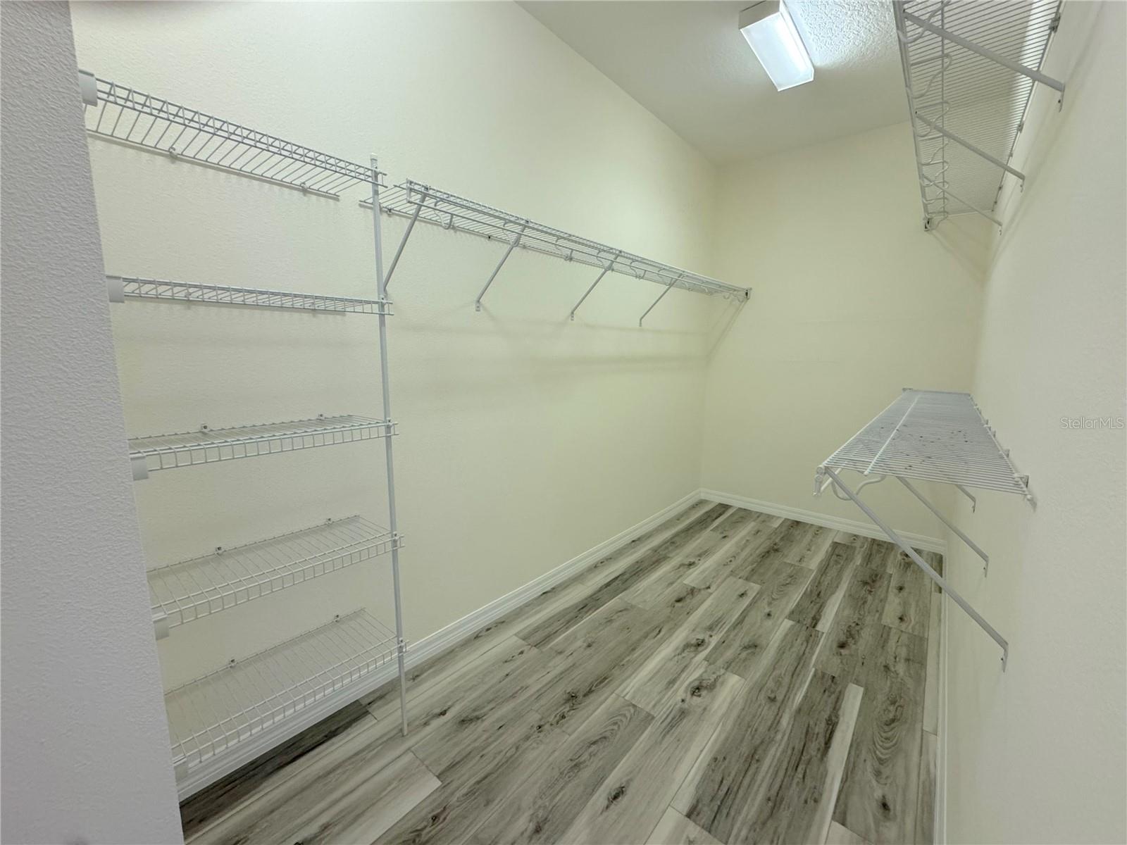 BRADFORD MANOR TWNHMS - Residential Lease